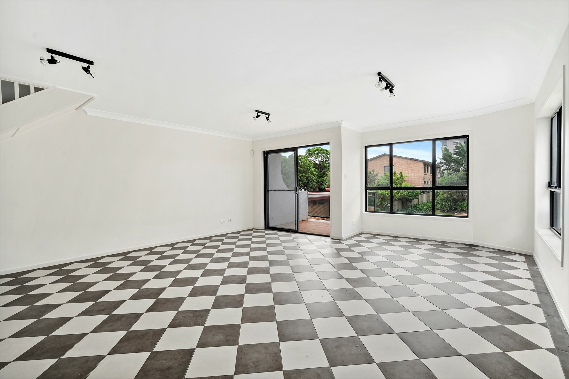 4/14 Lynn Avenue, POINT FREDERICK