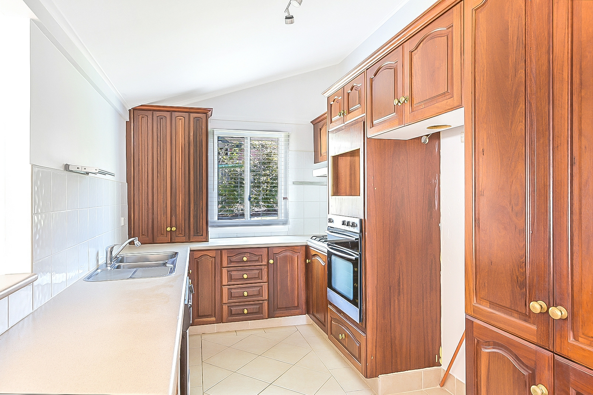 17 Jarrett Street, North Gosford