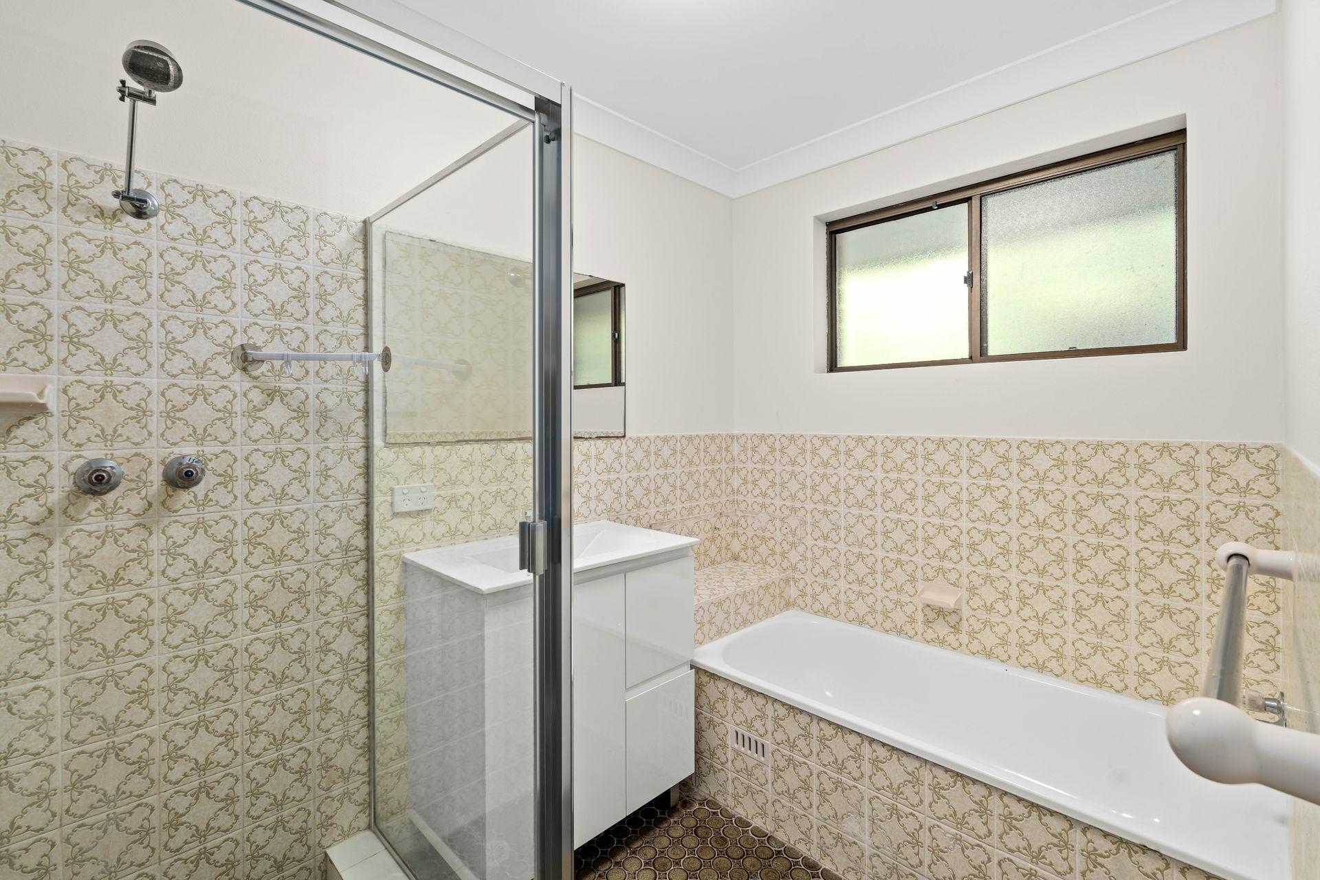 3/144 Faunce Street, GOSFORD