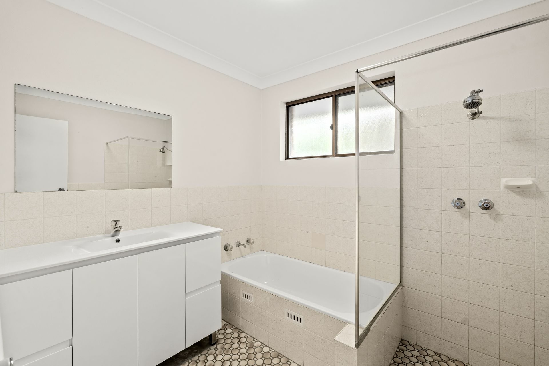 7/144 Faunce Street, GOSFORD