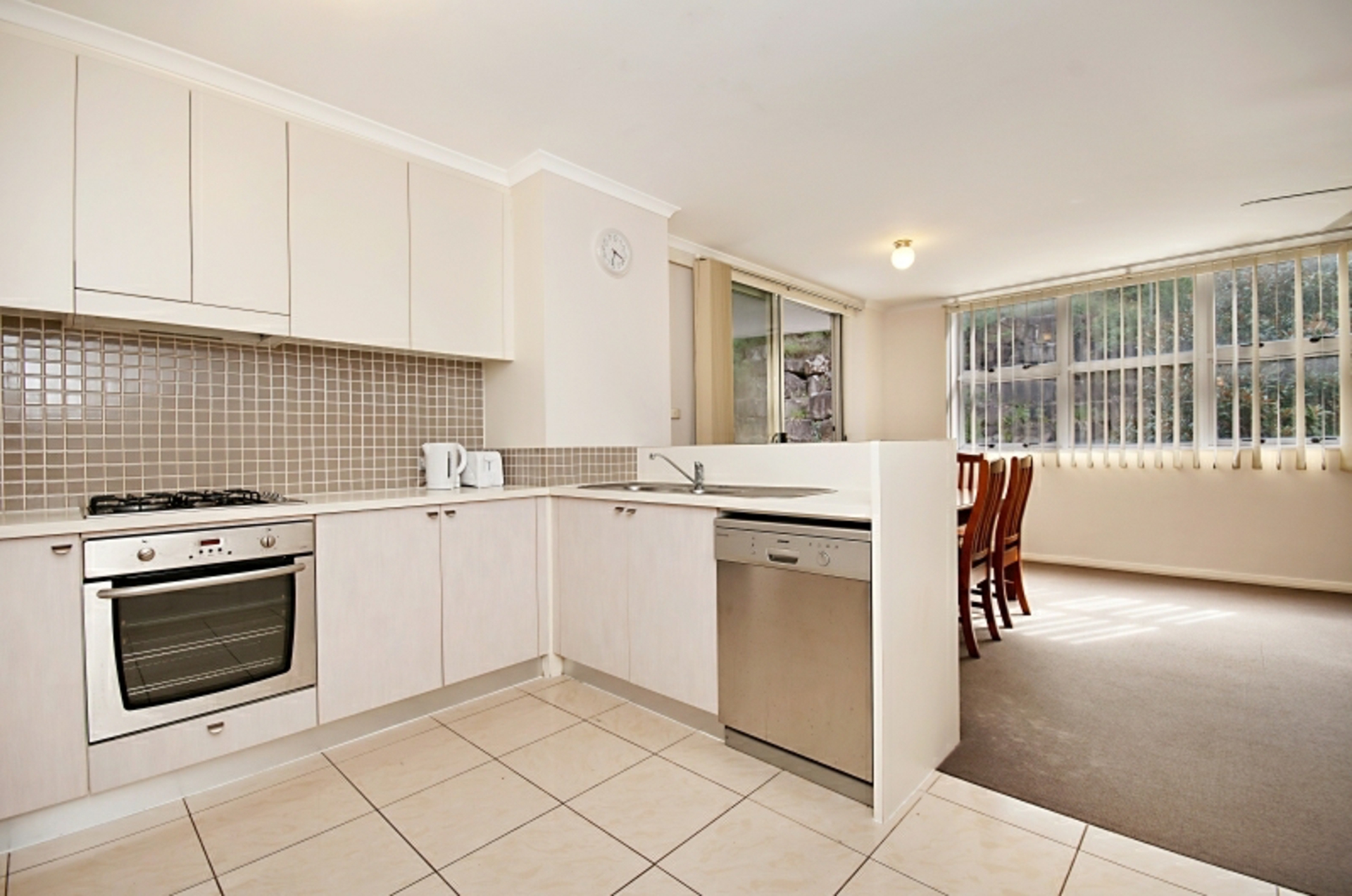 211/80 John Whiteway Drive, GOSFORD
