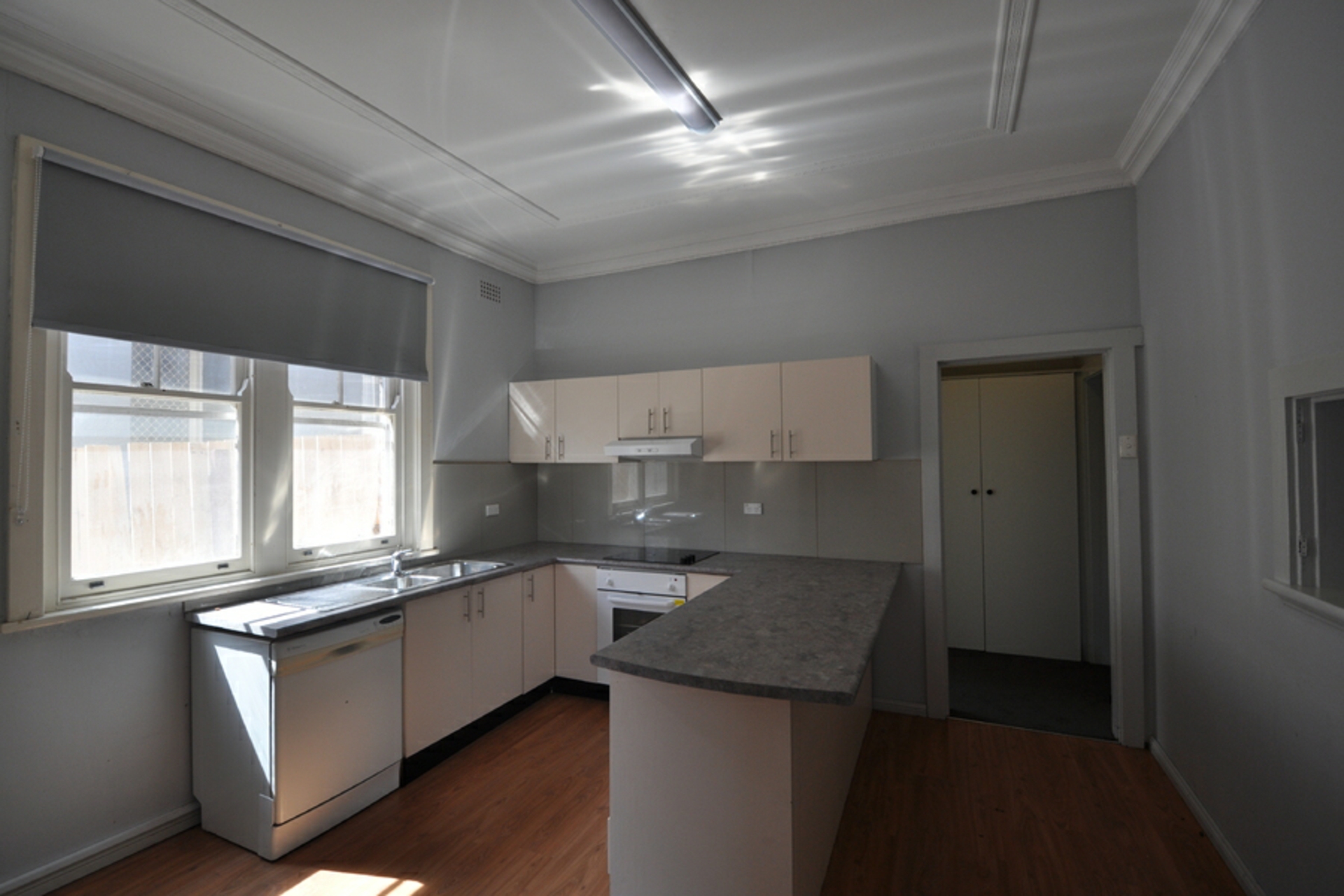 8 York Street — photo 2 of 10