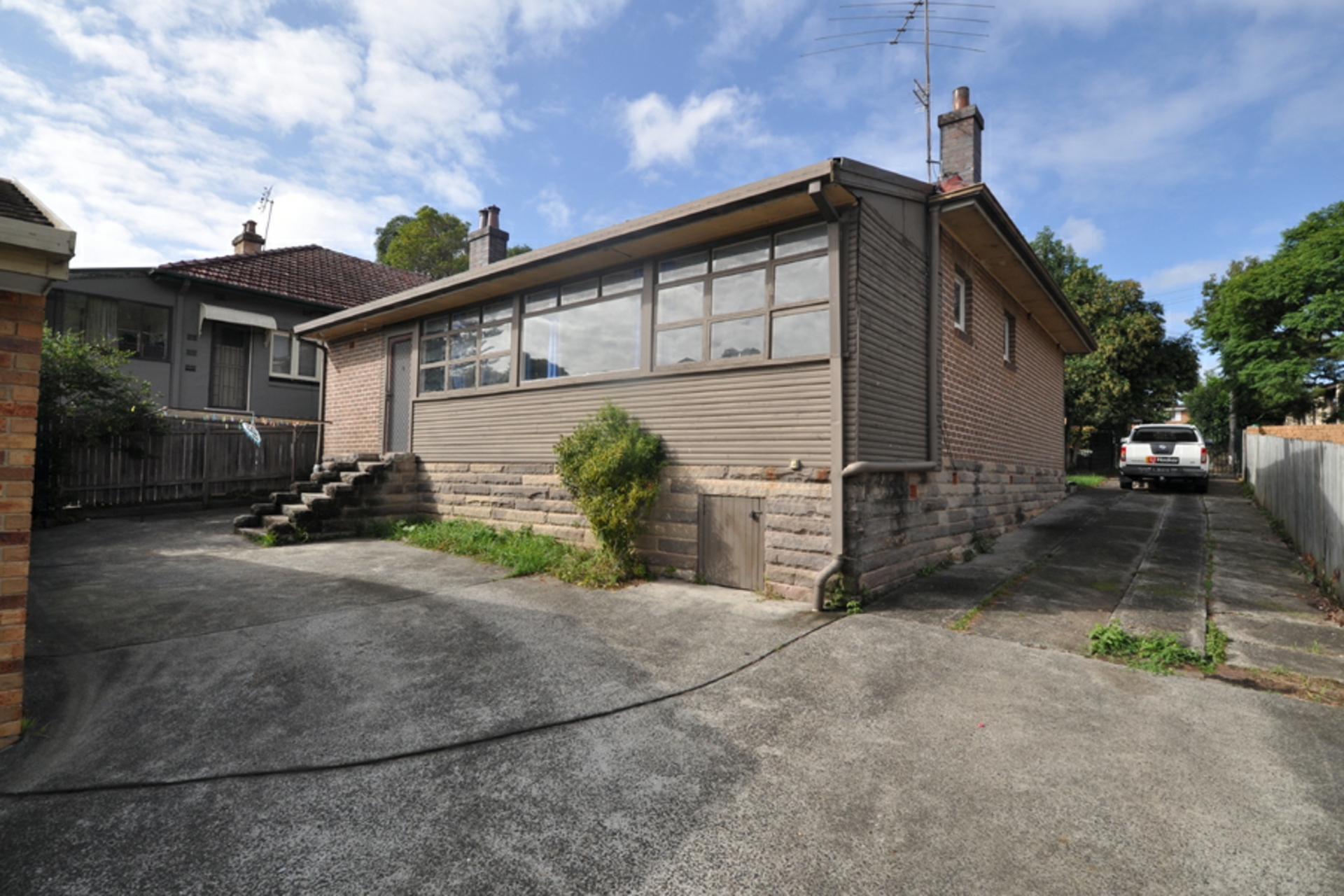 8 York Street — photo 3 of 10