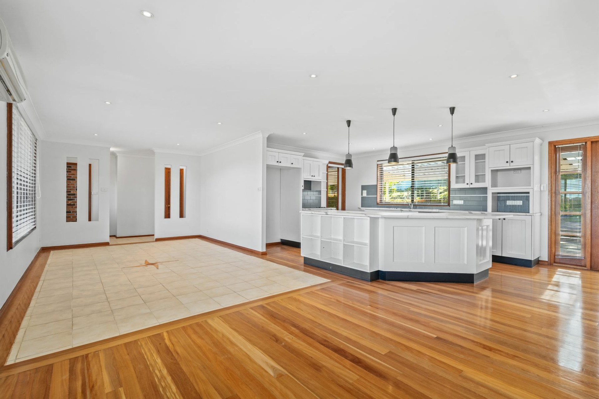 2 Dashwood Close — photo 5 of 15