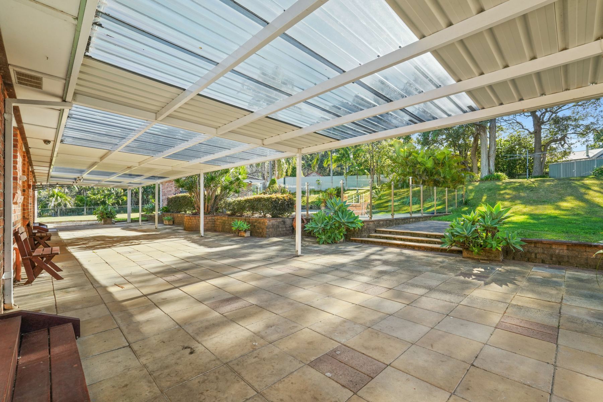 2 Dashwood Close — photo 11 of 15