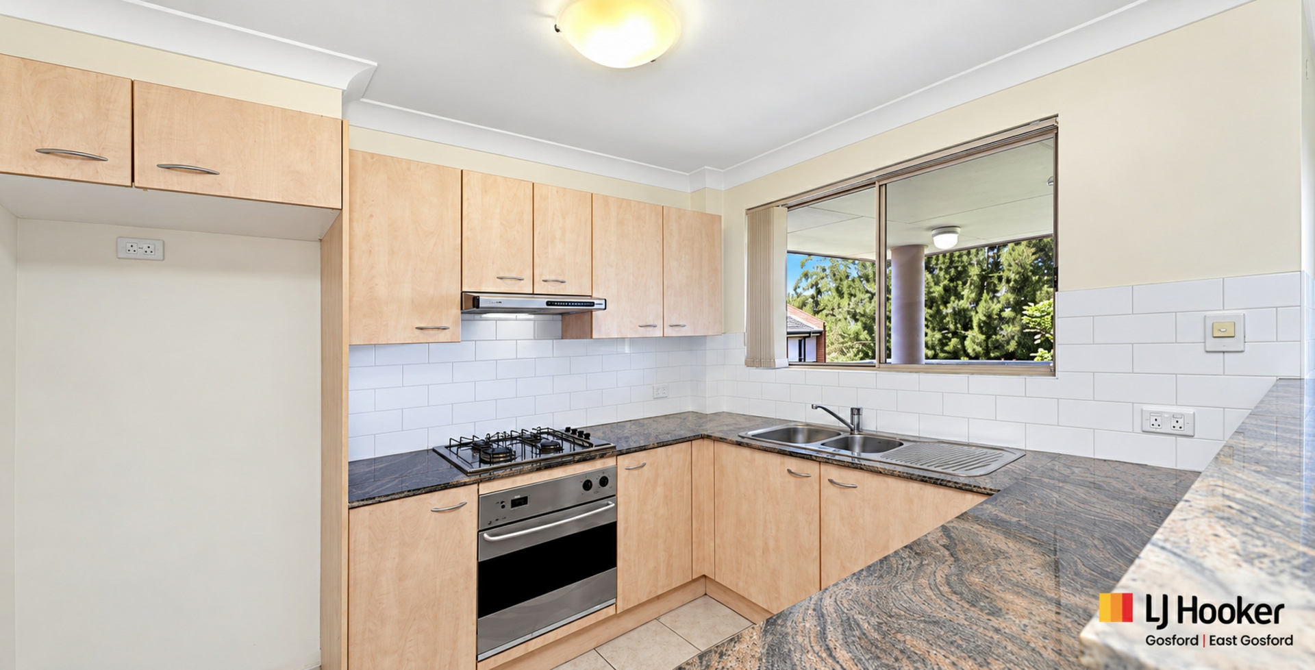 10/3-5 Shortland Street — photo 4 of 5