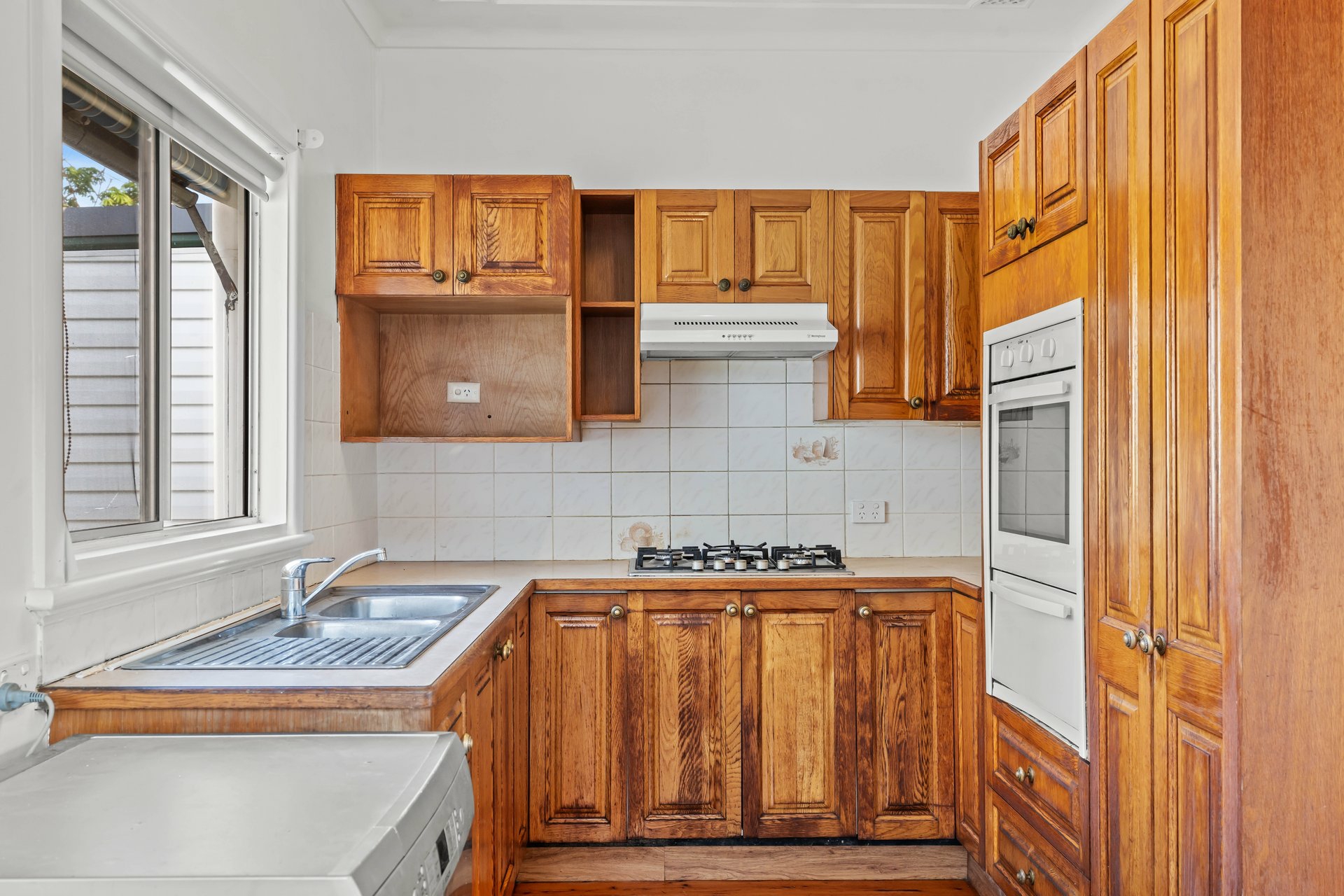 221 Brisbane Water Drive — photo 3 of 9