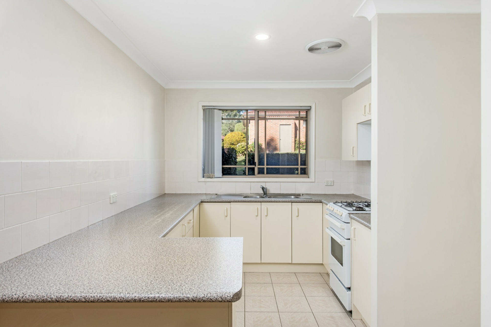 8/33 Newling Street, LISAROW