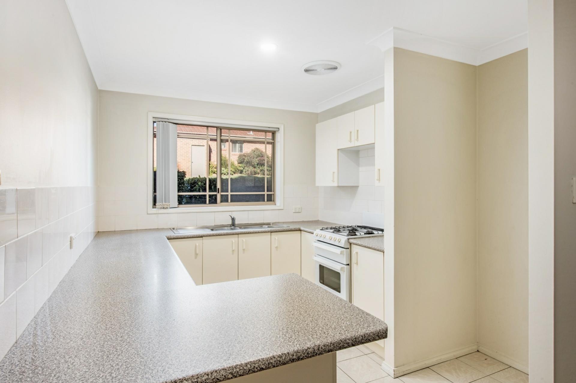 8/33 Newling Street, LISAROW