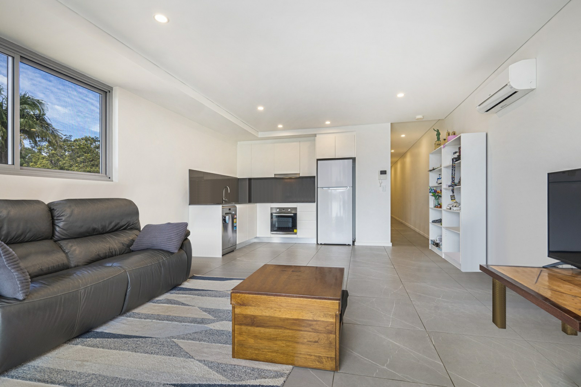 102/19 Range Road — photo 4 of 10