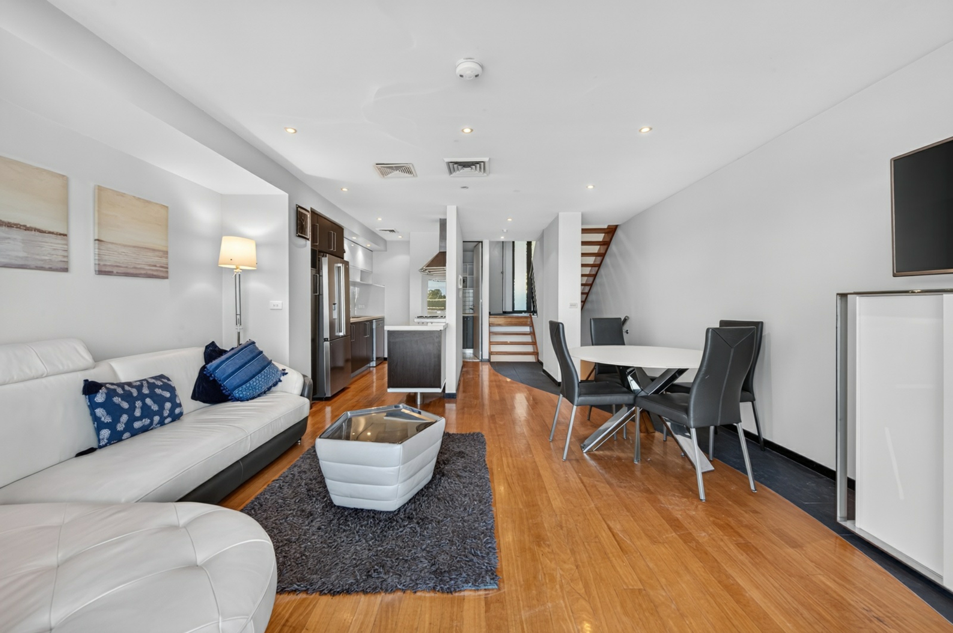 4/71-73 Donnison Street — photo 4 of 24