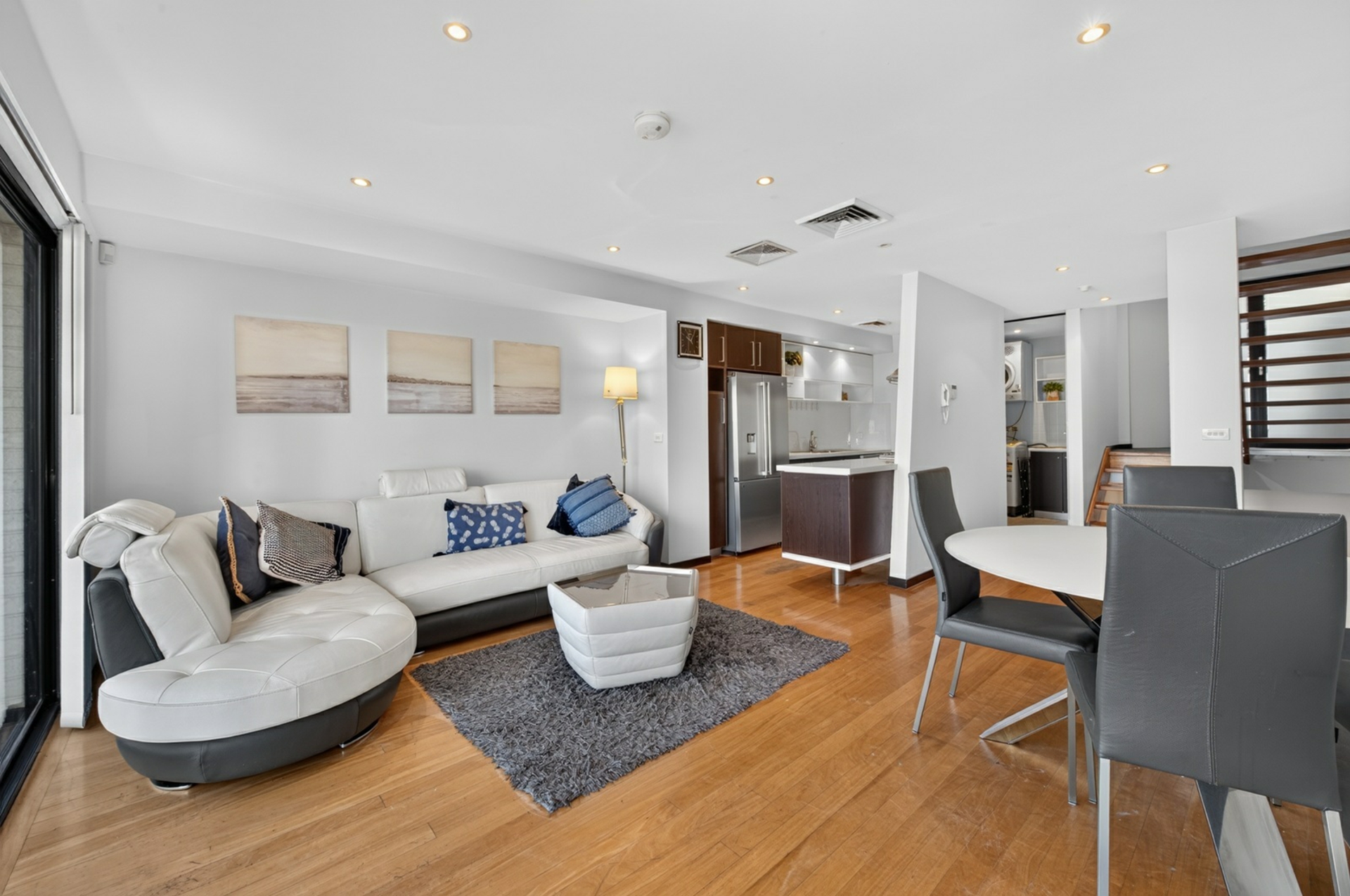 4/71-73 Donnison Street — photo 6 of 24