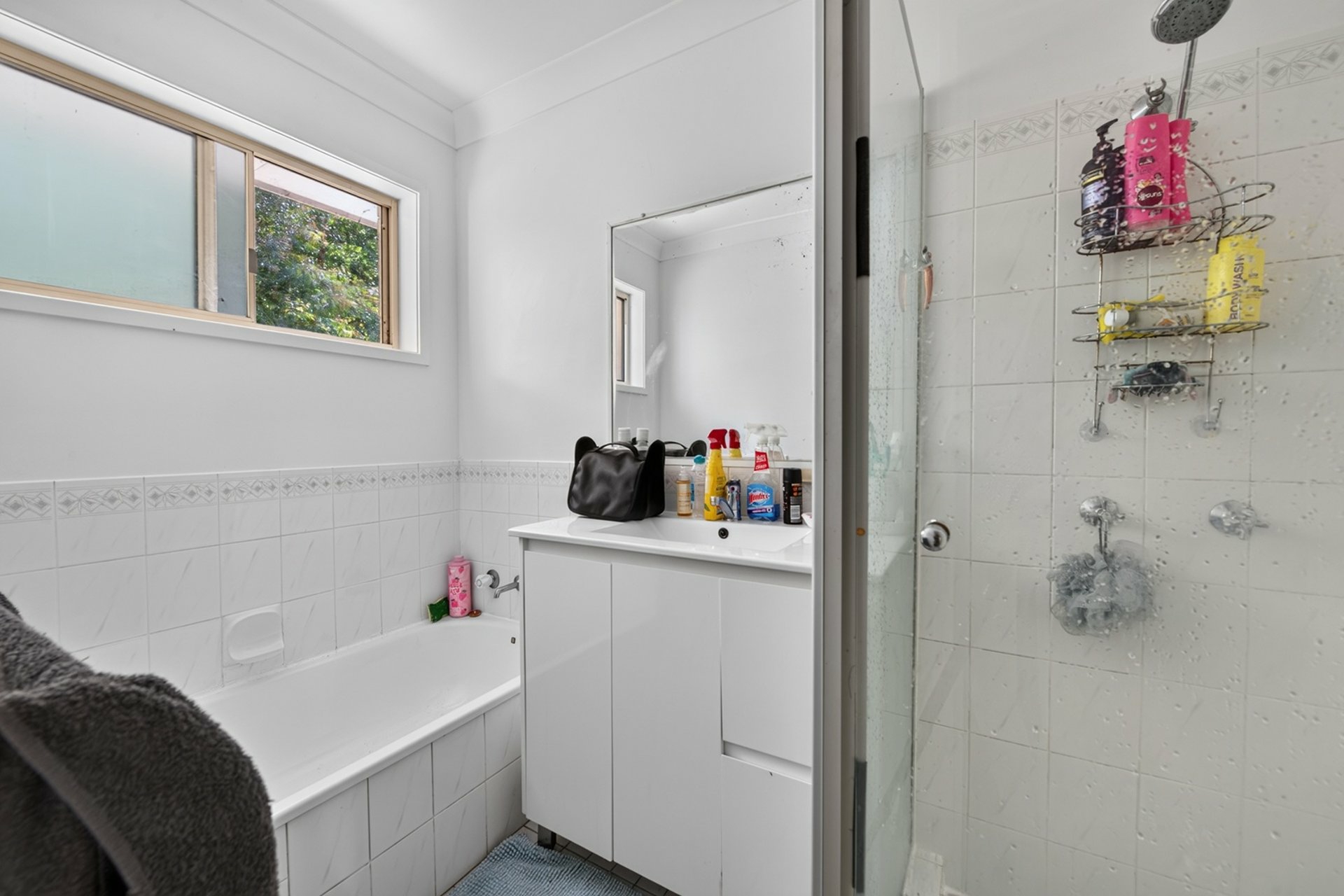 14 Roselands Avenue — photo 7 of 17