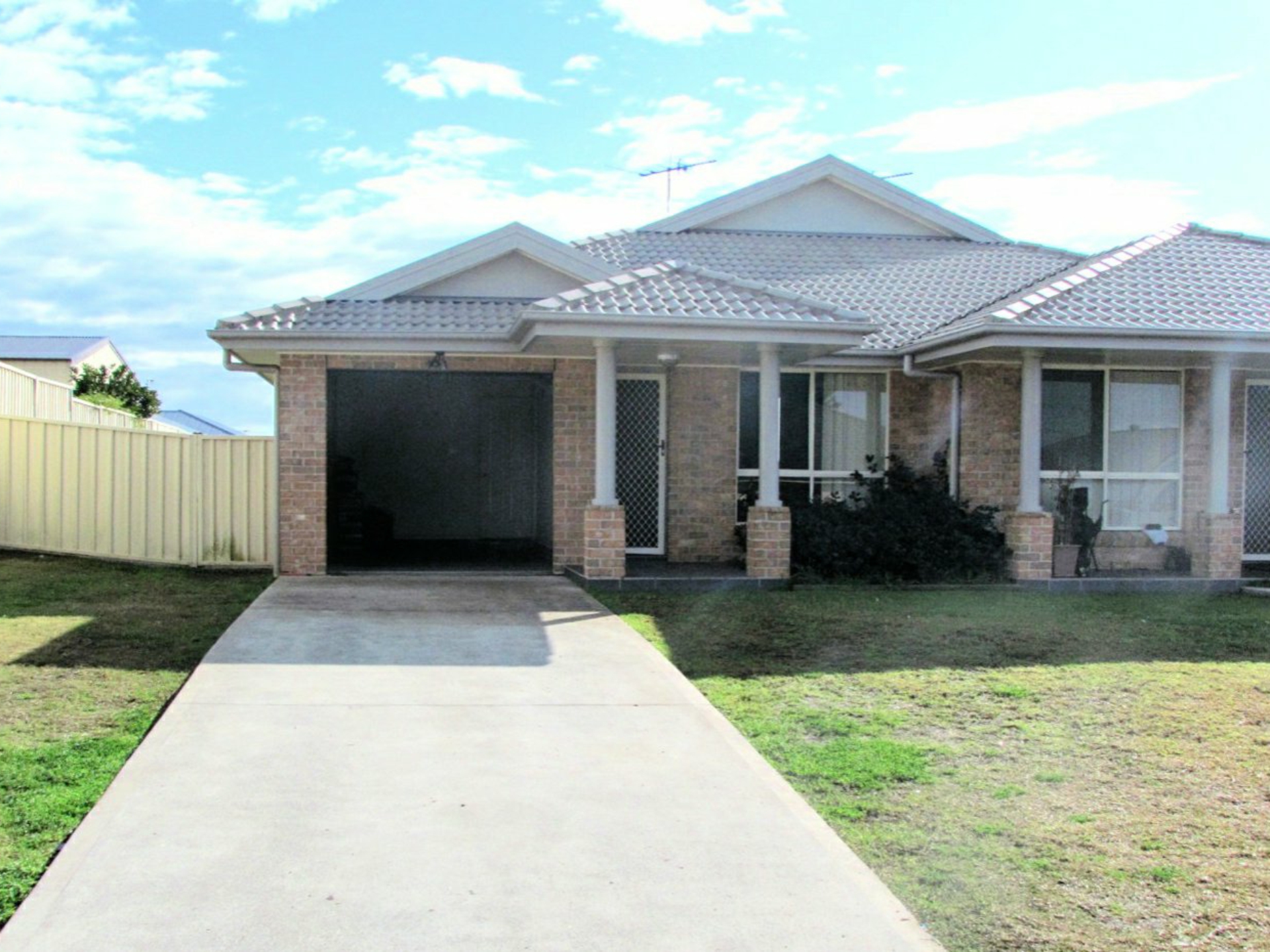 1/2 Rhodes Place, SINGLETON