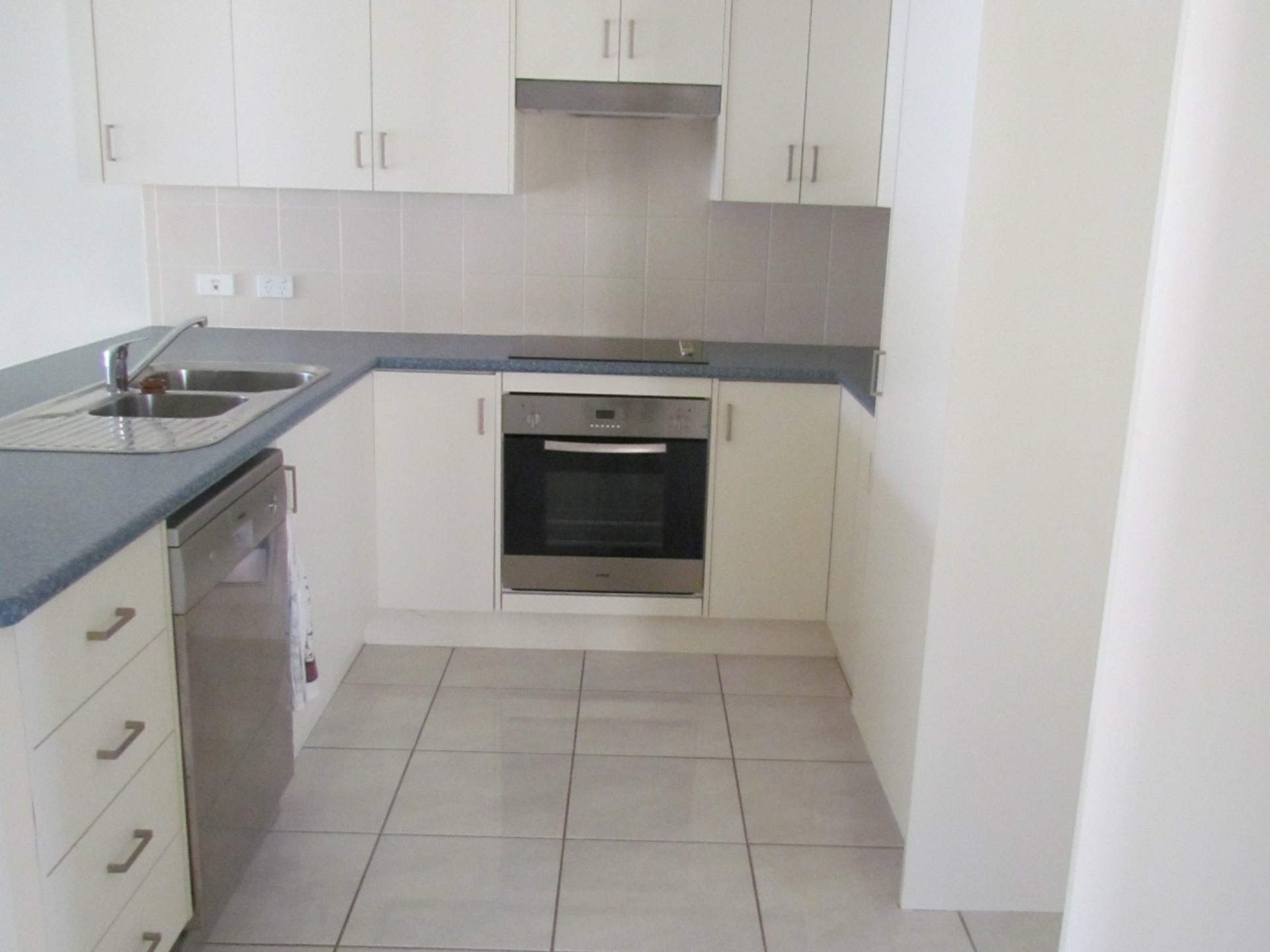 1/2 Rhodes Place, SINGLETON