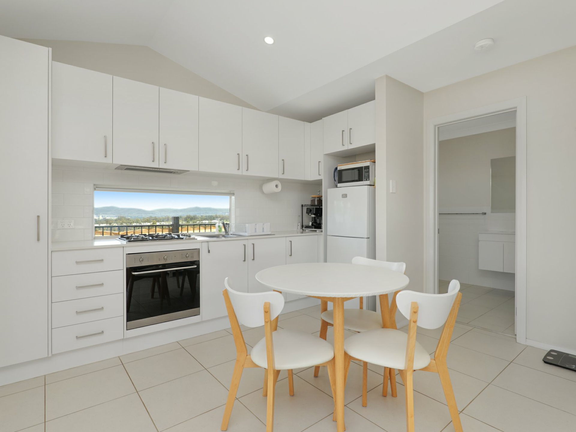 19 Rampling Avenue — photo 4 of 8