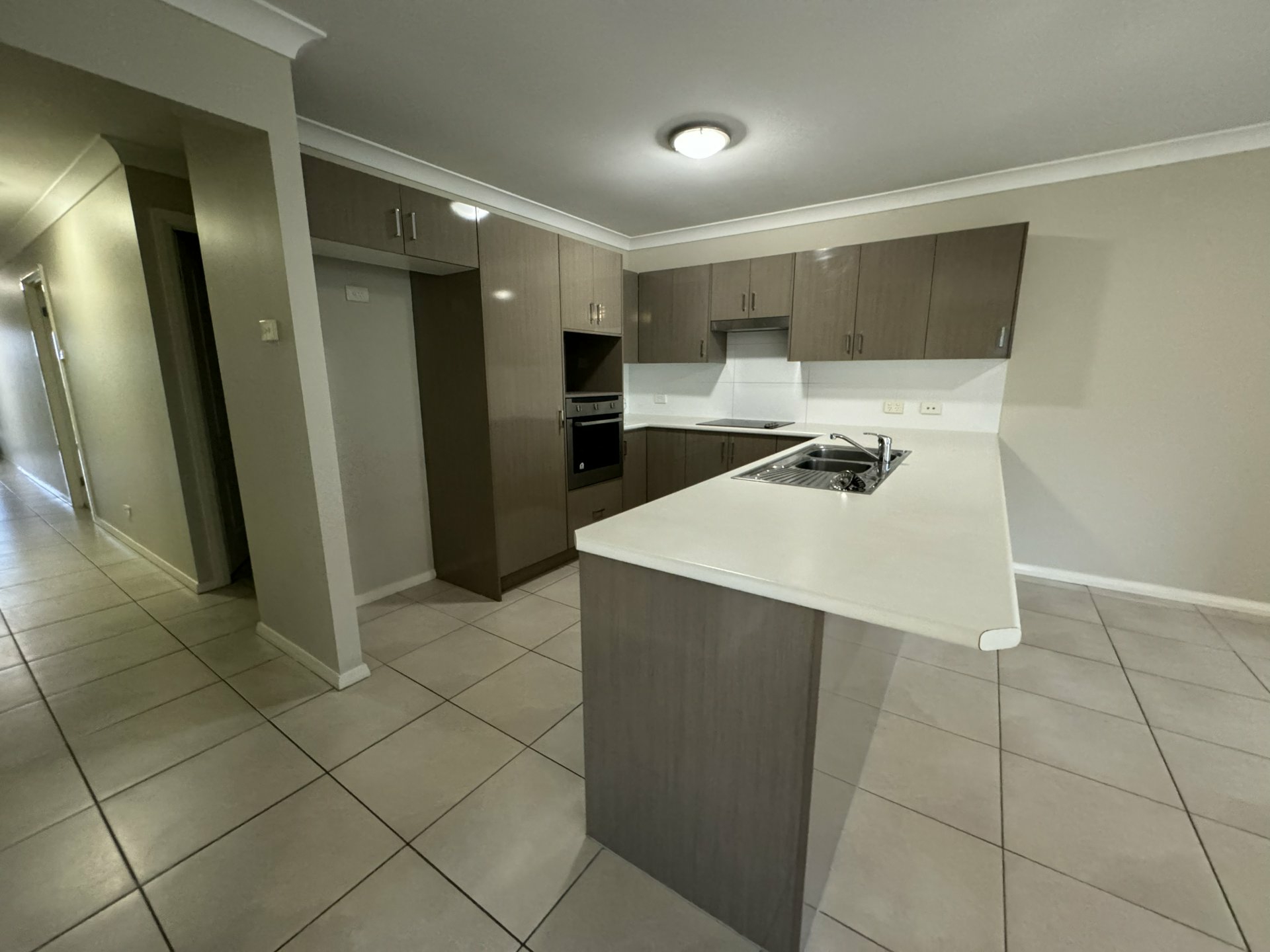 2/11 Pioneer Road Singleton NSW - Property Details - LJ Hooker