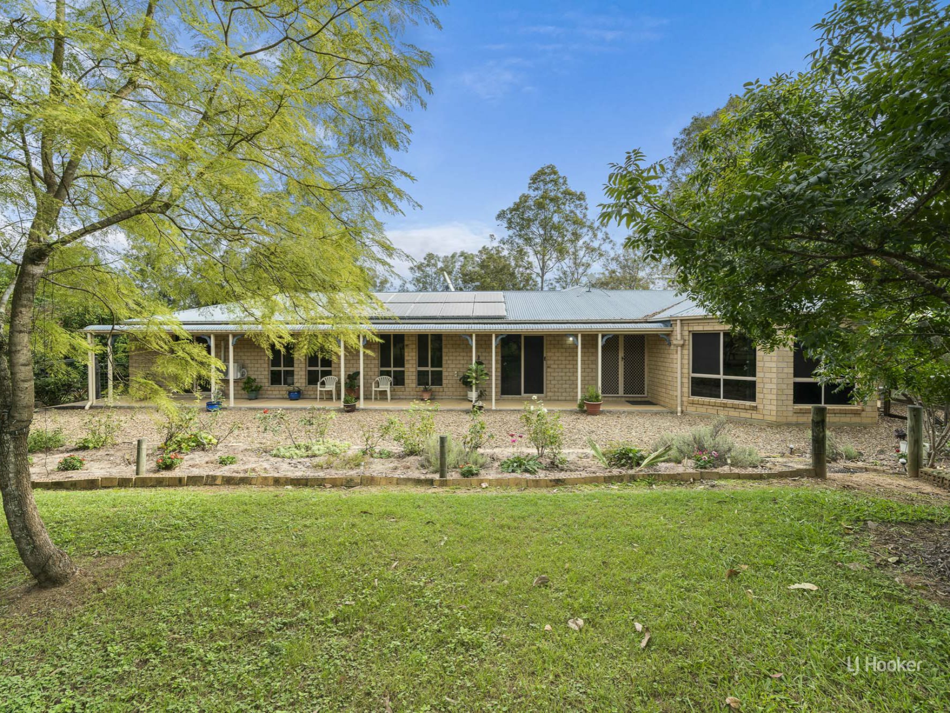 17 Windsor Drive, MOUNT HALLEN
