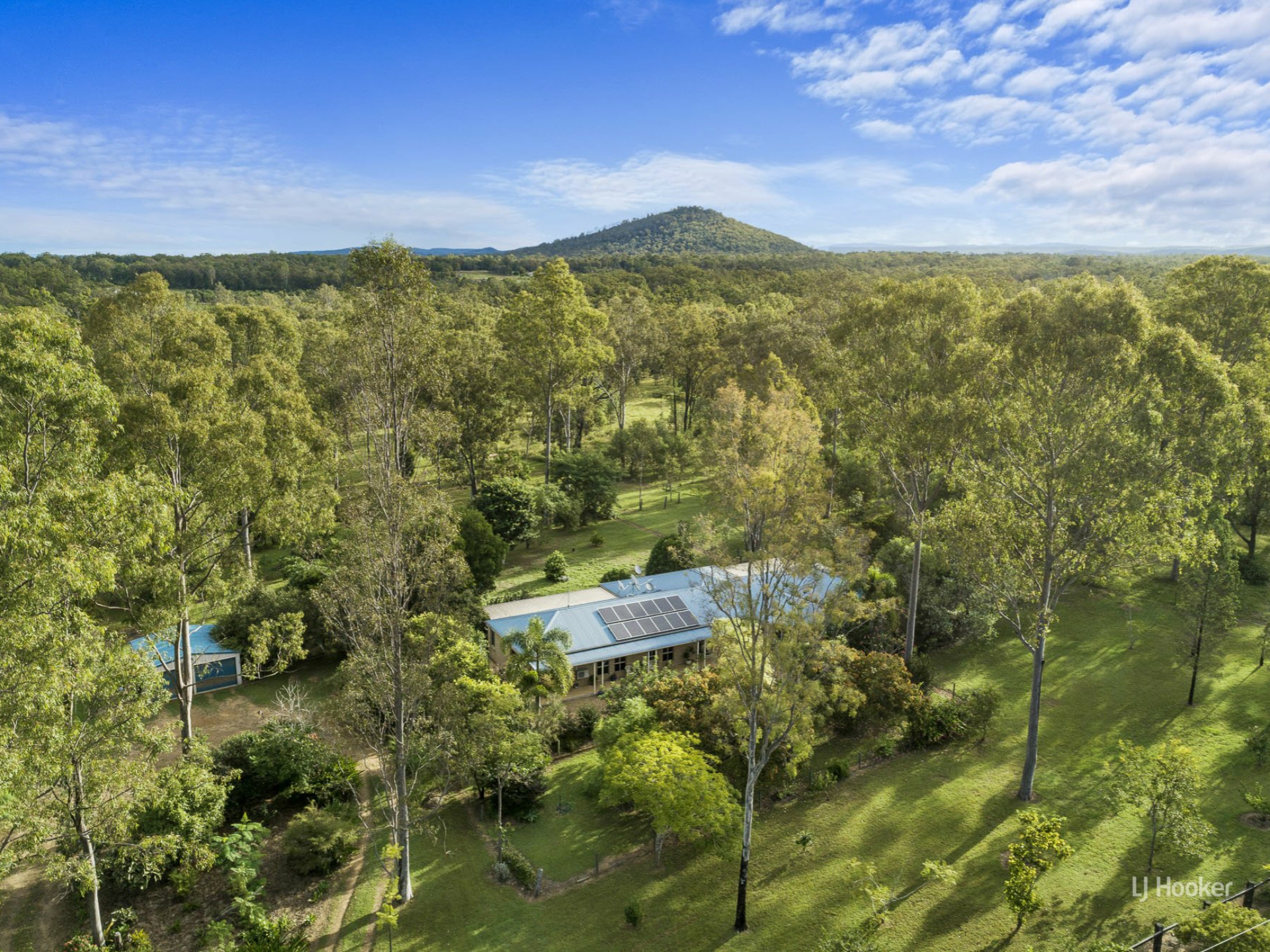 17 Windsor Drive, MOUNT HALLEN
