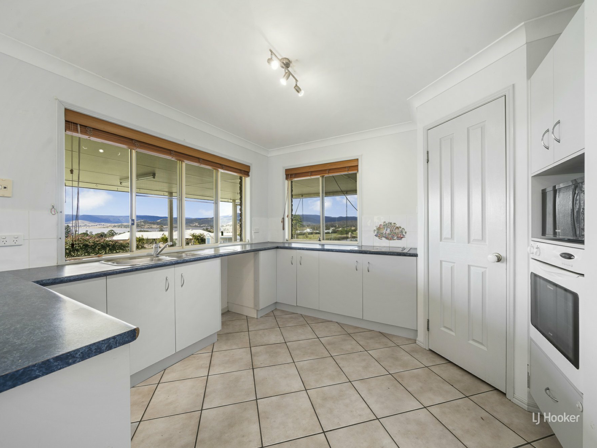 33 Ezra Drive, HAZELDEAN
