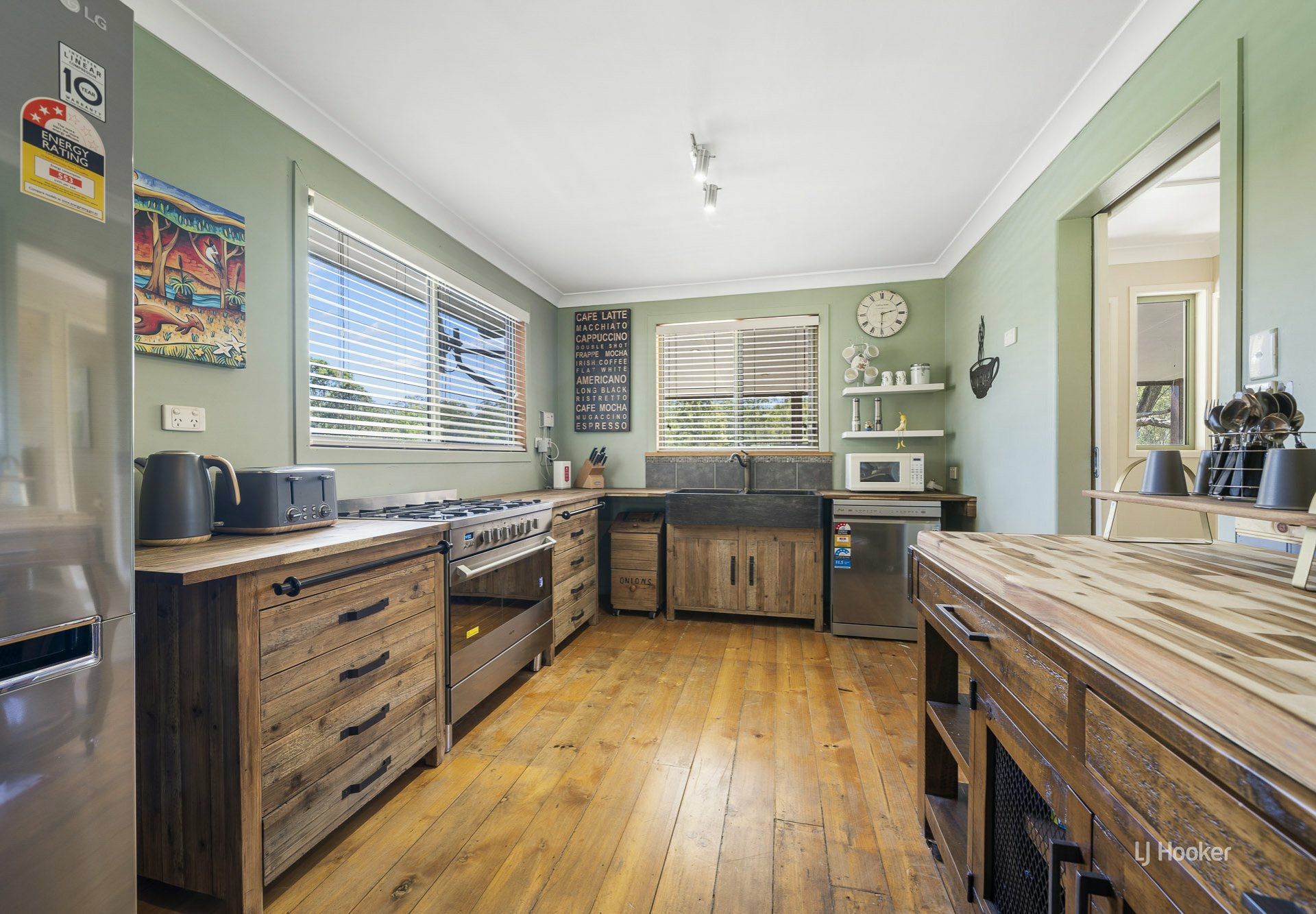 125 Martin Crescent, BENARKIN NORTH