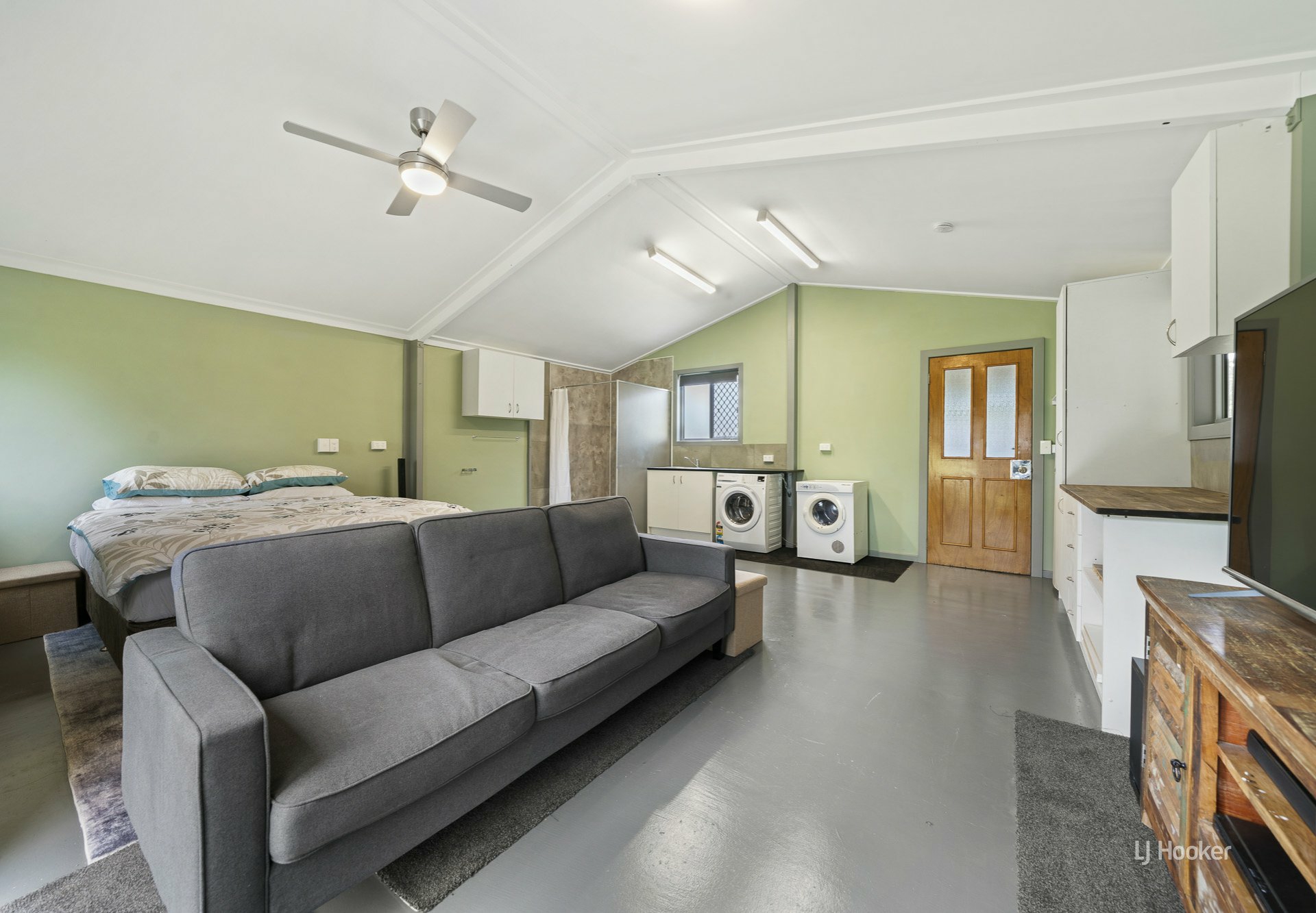 125 Martin Crescent, BENARKIN NORTH