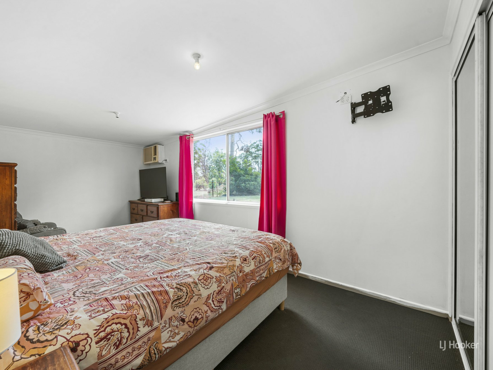 6 McLaughlan Road, BENARKIN NORTH