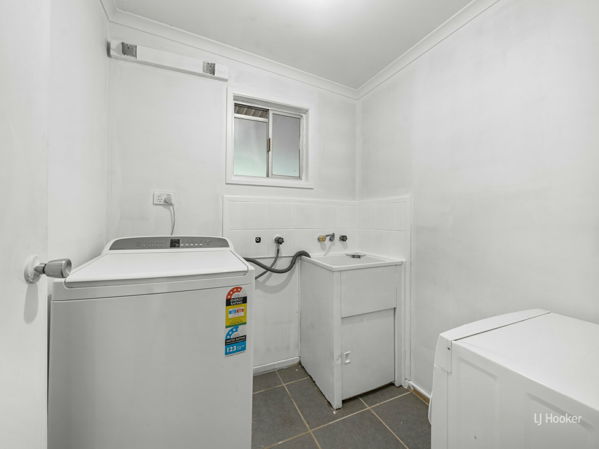 6 McLaughlan Road, BENARKIN NORTH