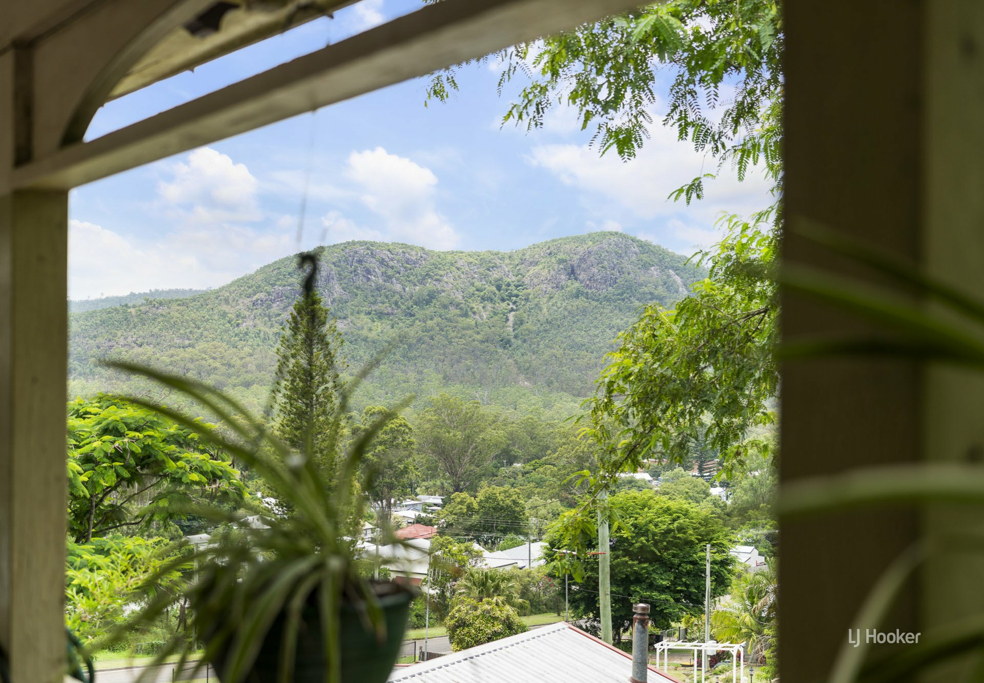 12 Hill Street, ESK