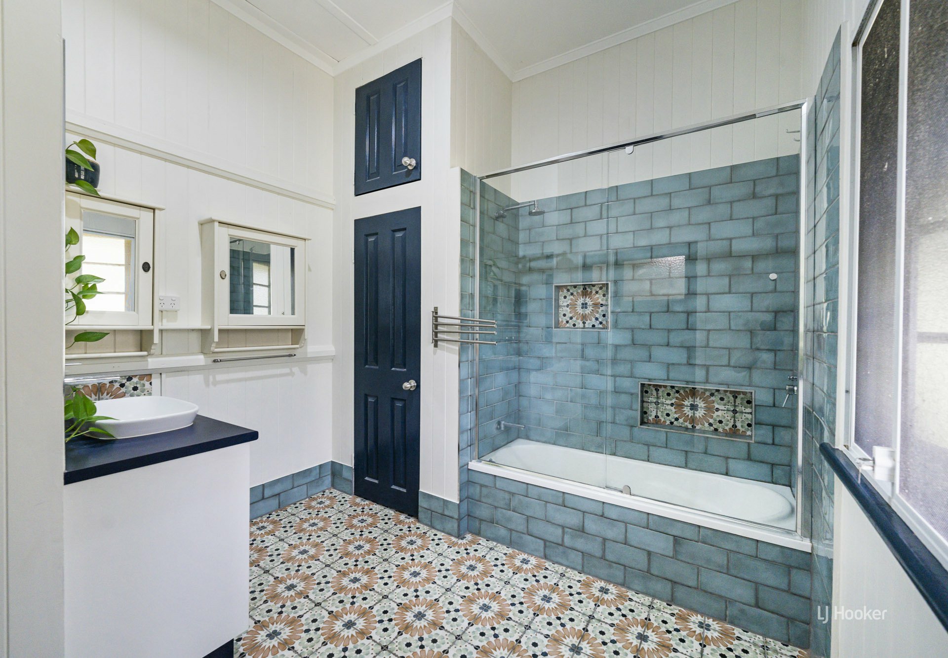 12 Hill Street, ESK