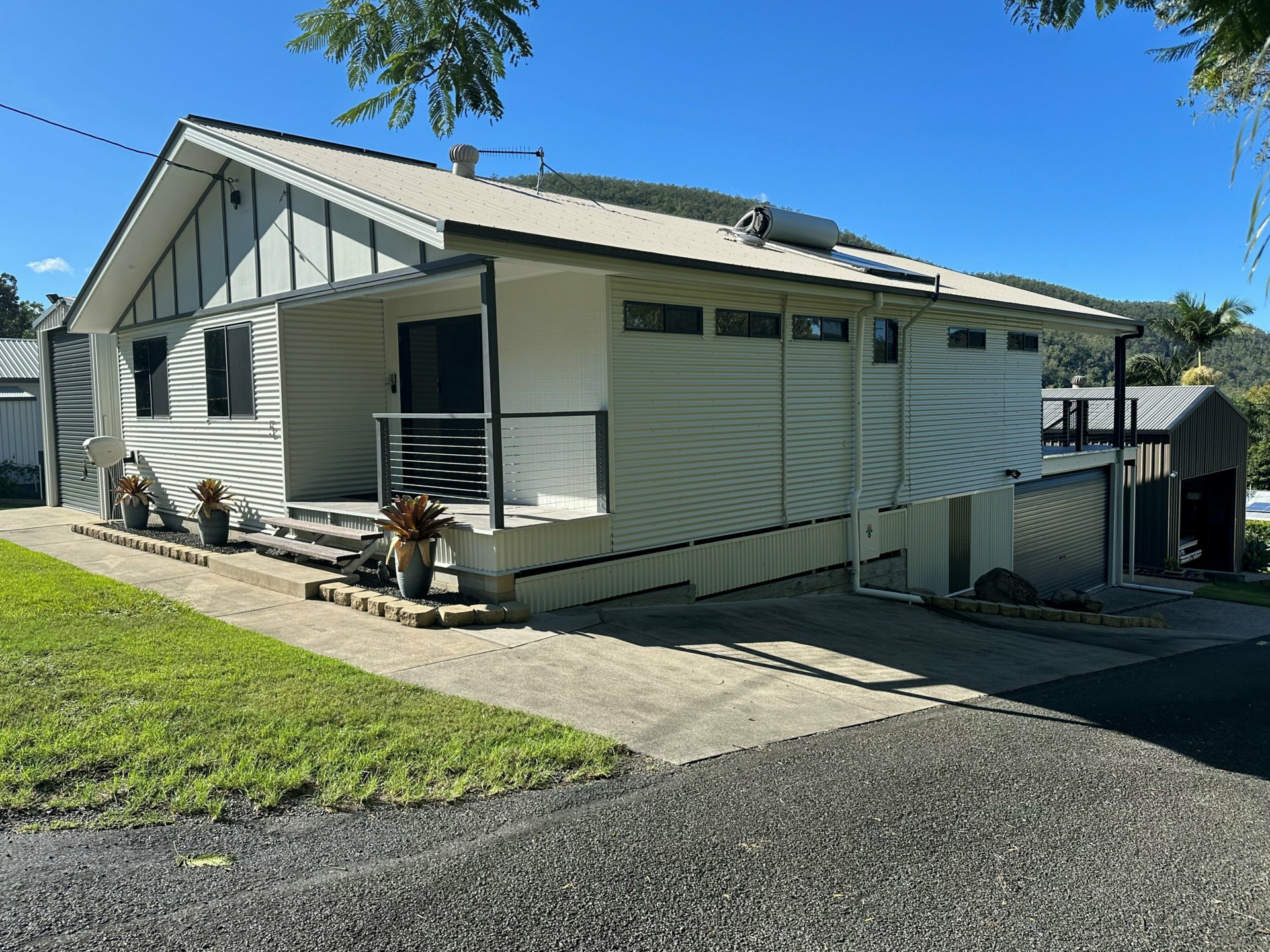 5 Fourth Avenue, SOMERSET DAM