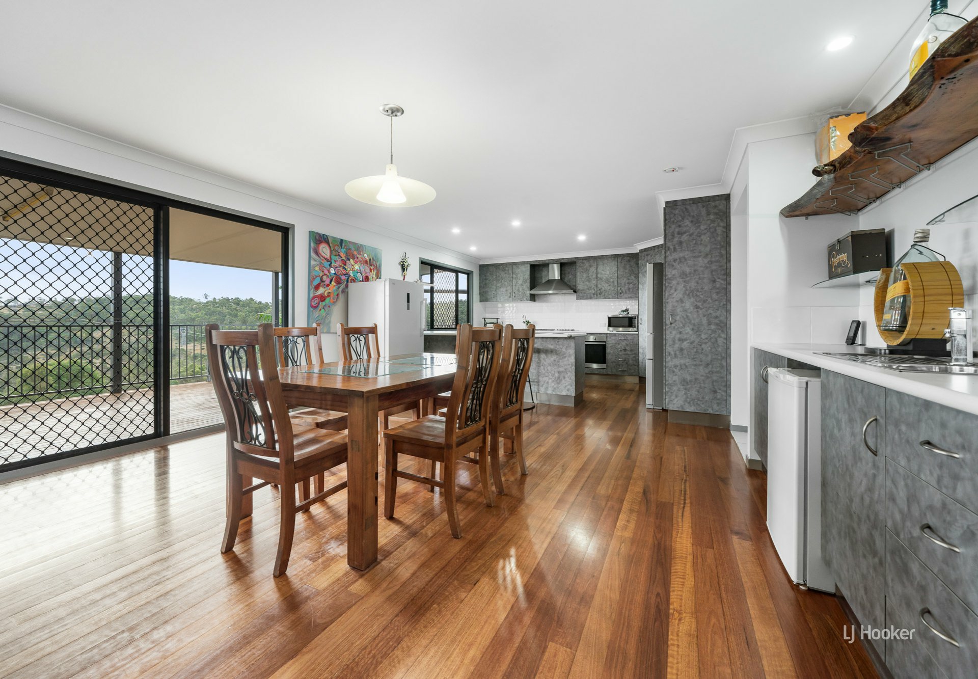 200 Harper Road — photo 4 of 22