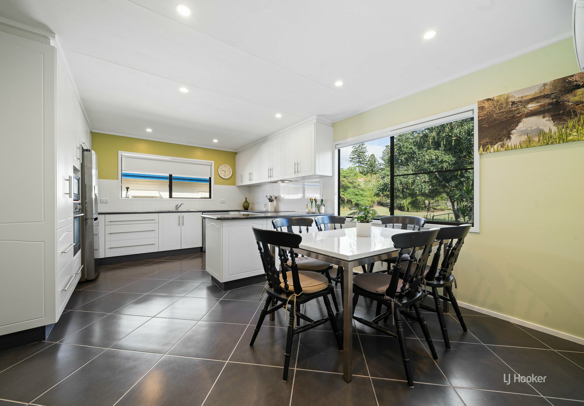 25 Abbotsford Street — photo 3 of 21