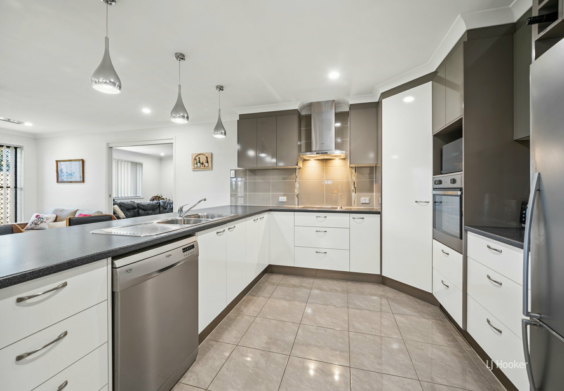 48 Settlers Rise — photo 2 of 18