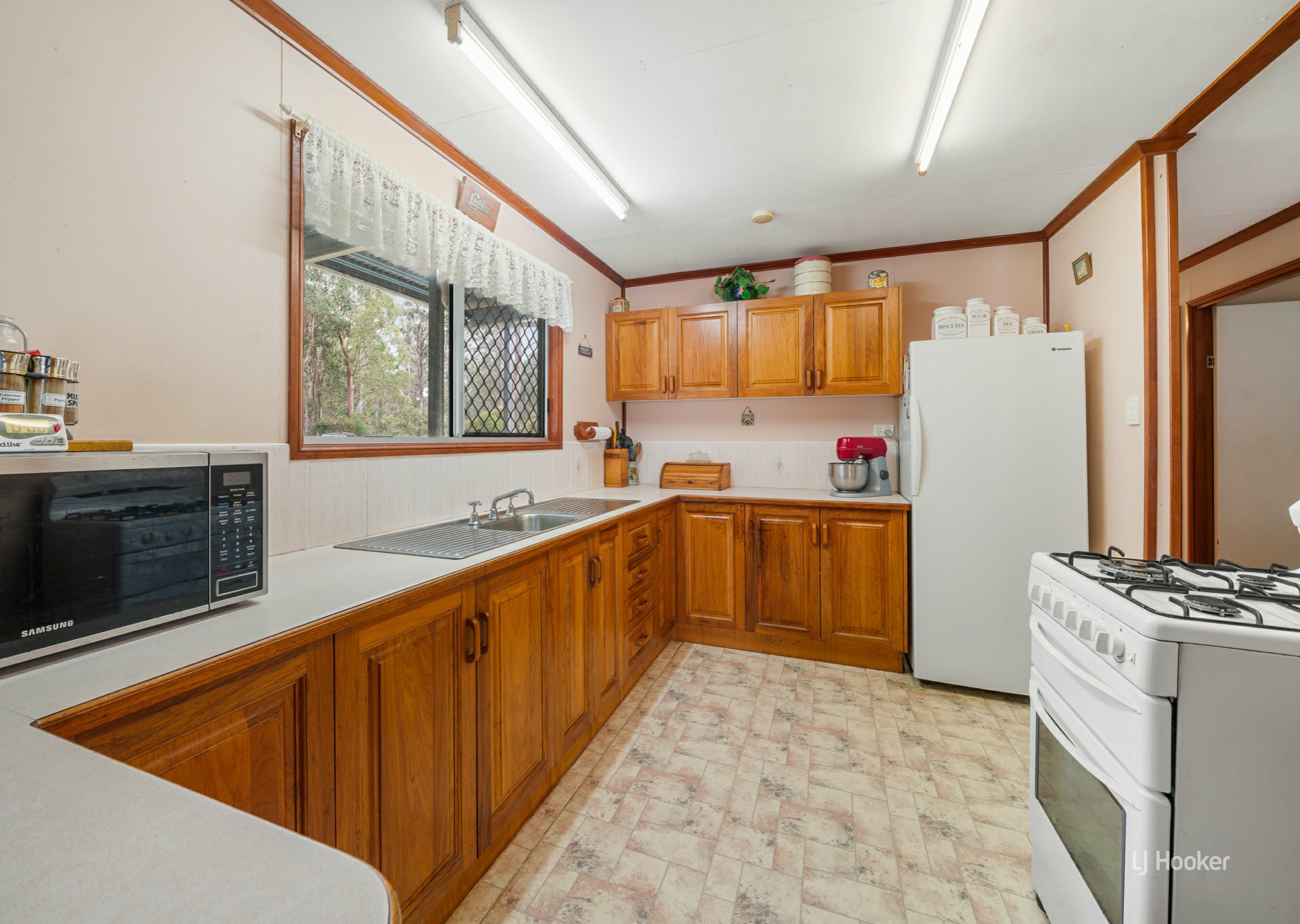 934 Old Esk Road — photo 4 of 18