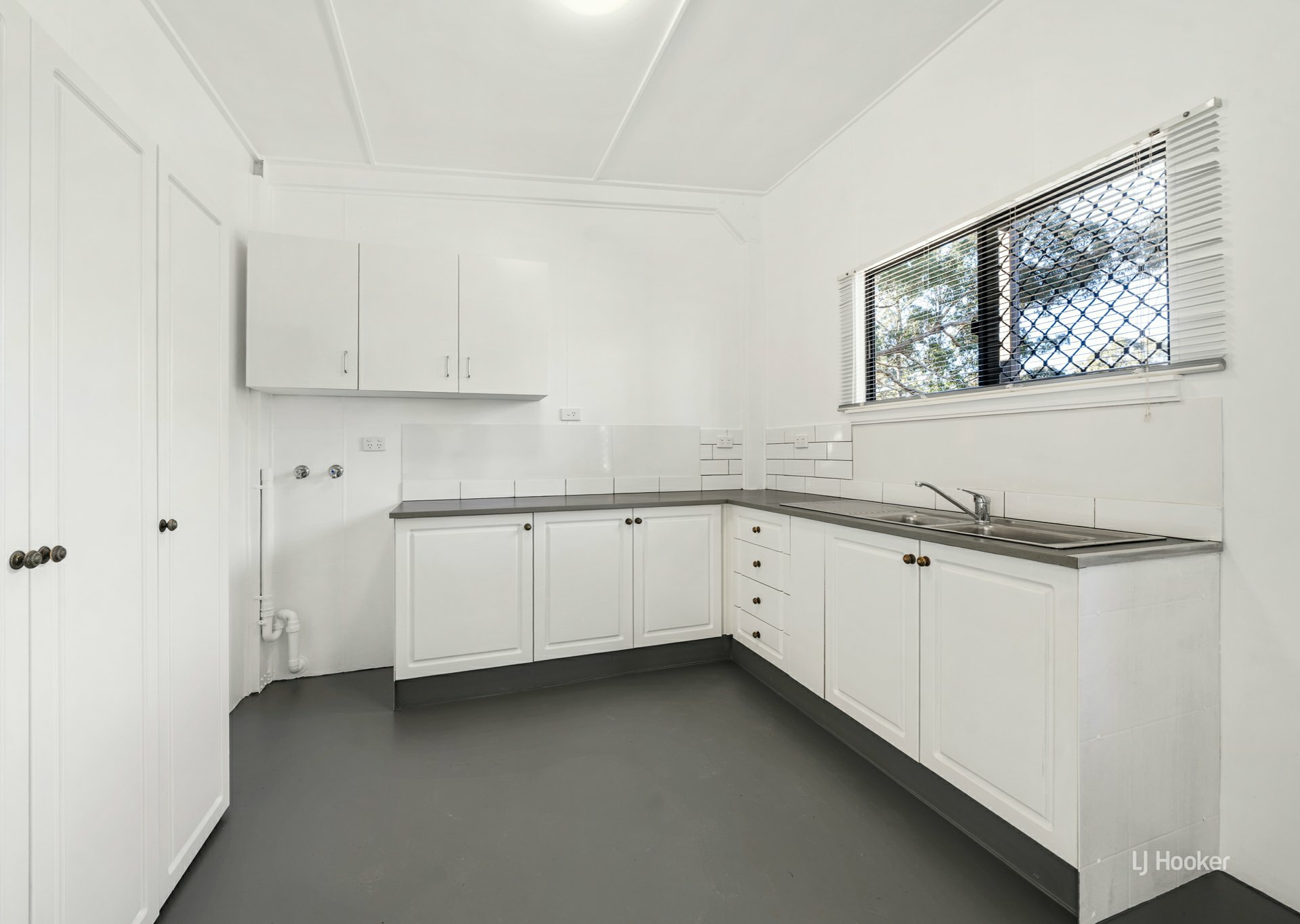46 Griffin Road — photo 12 of 21