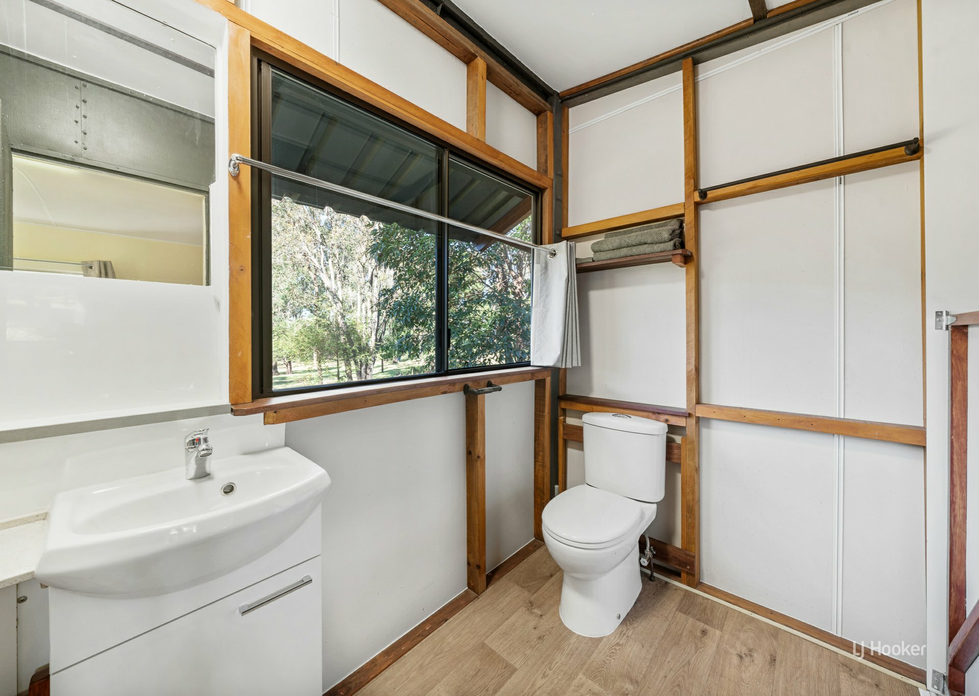 46 Griffin Road — photo 17 of 21
