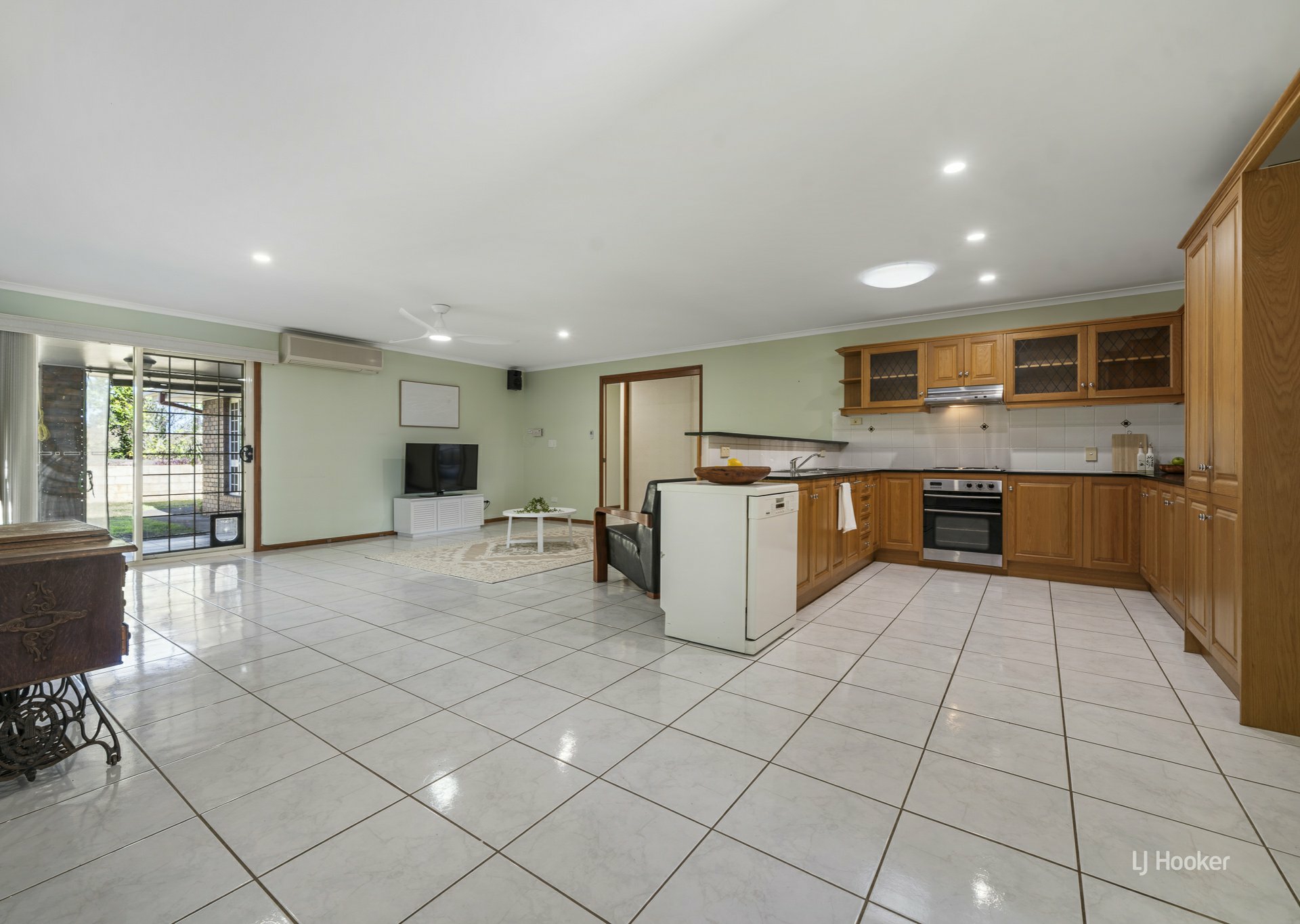 84 Fulham Street — photo 10 of 25