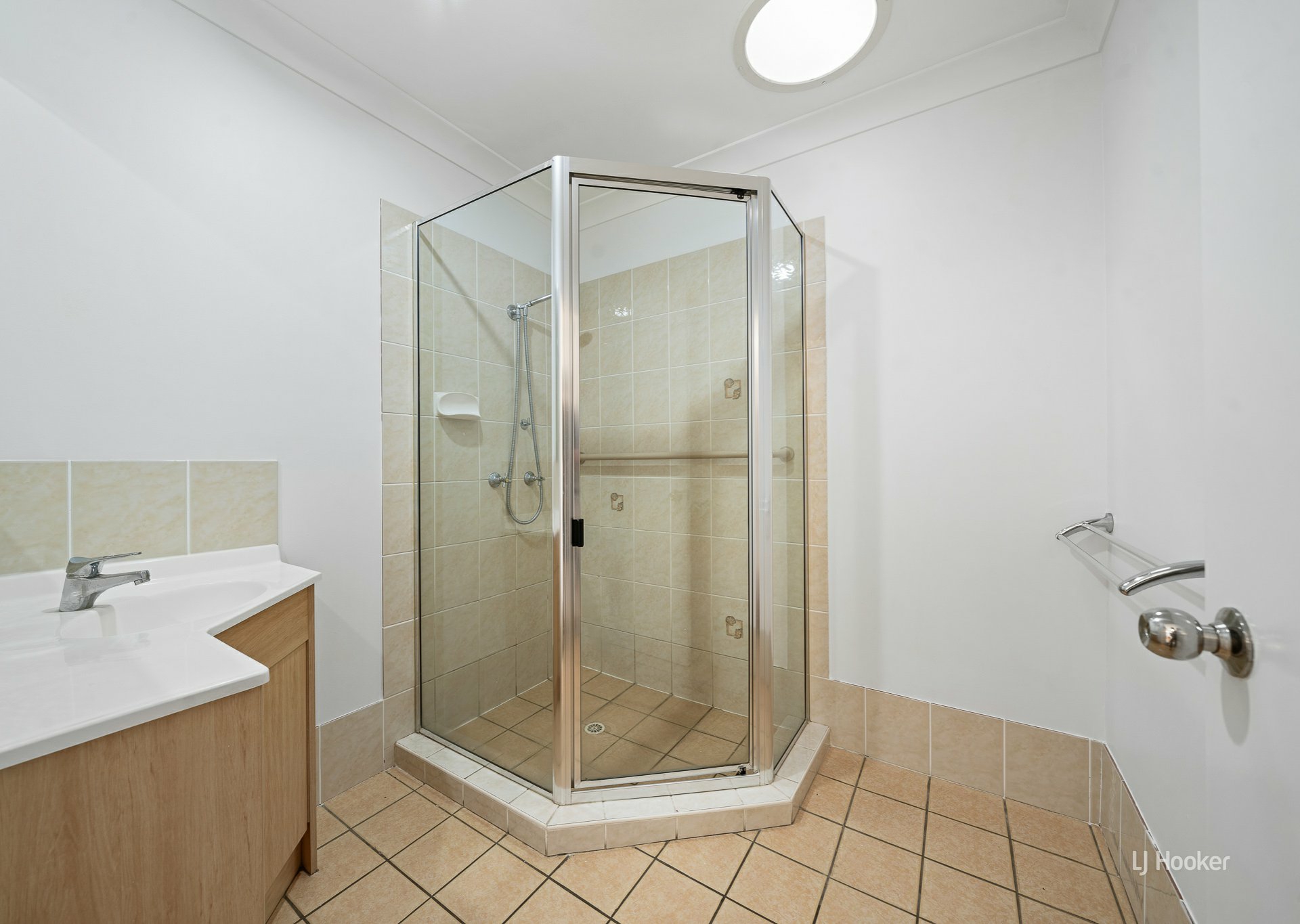 Unit 1/139 Cressbrook Street — photo 10 of 16