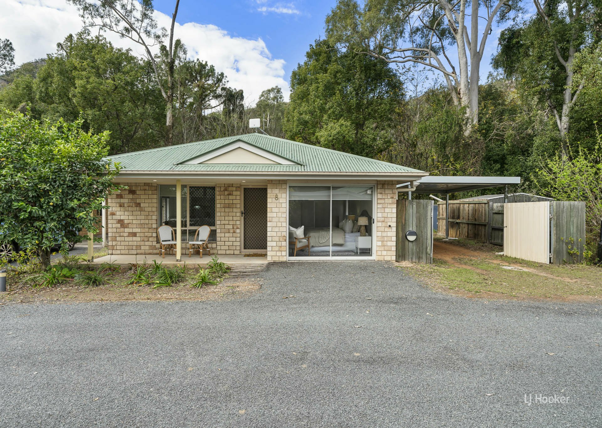 8/17 Francis Terrace — photo from LJ Hooker Esk | Toogoolawah