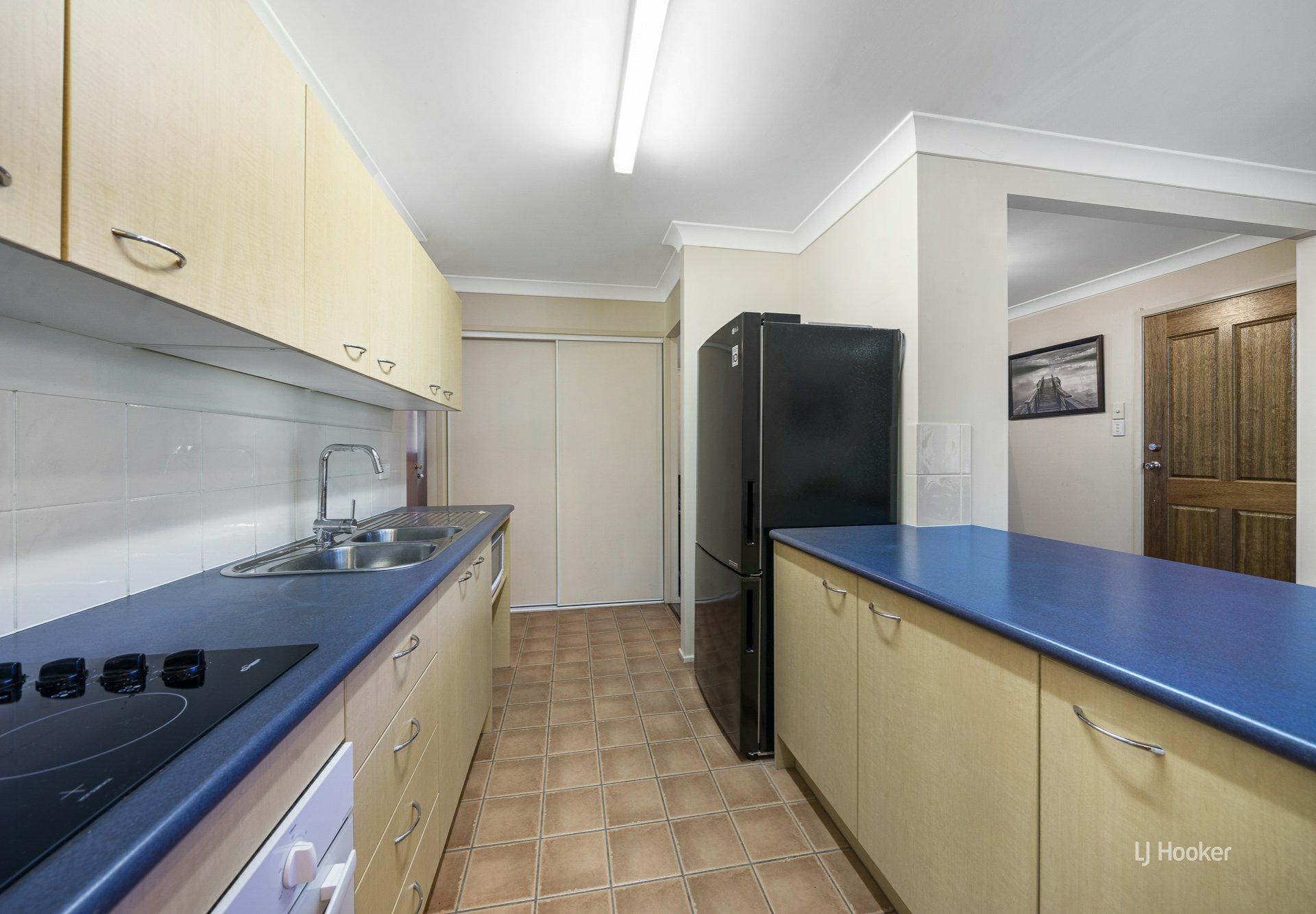 8504 Brisbane Valley Highway — photo 3 of 18