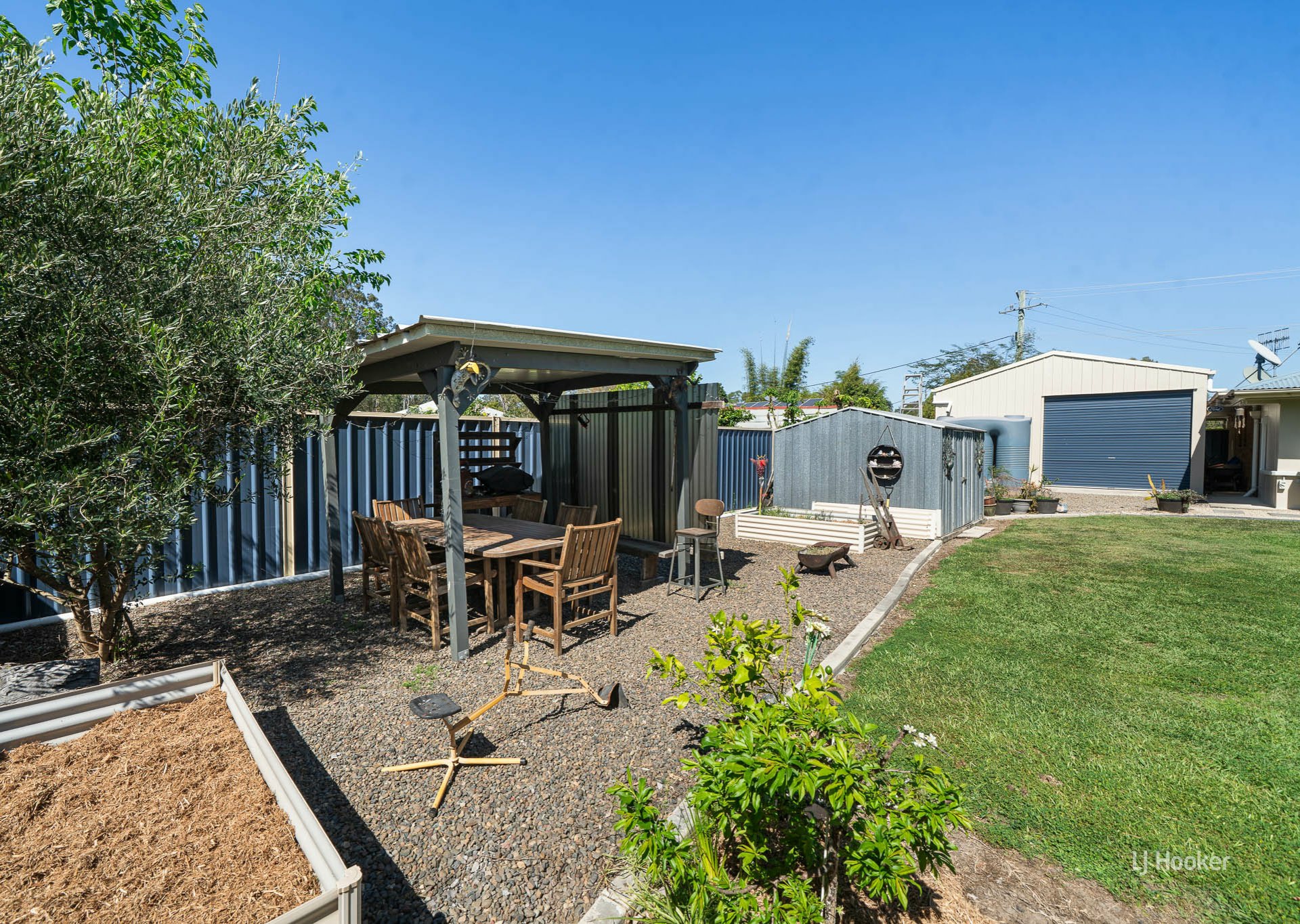 8504 Brisbane Valley Highway — photo 15 of 18