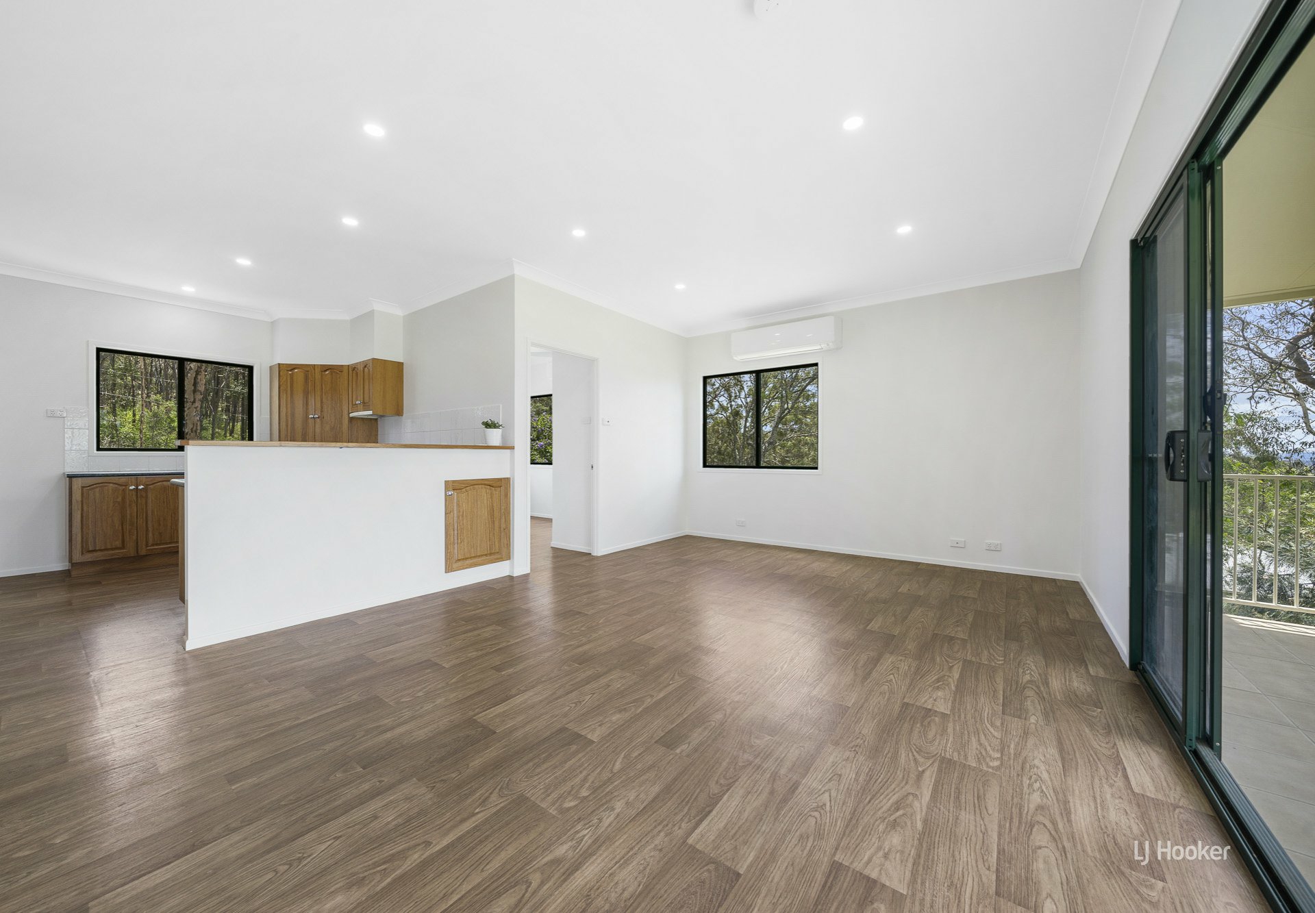 9 Crest Court — photo 4 of 19