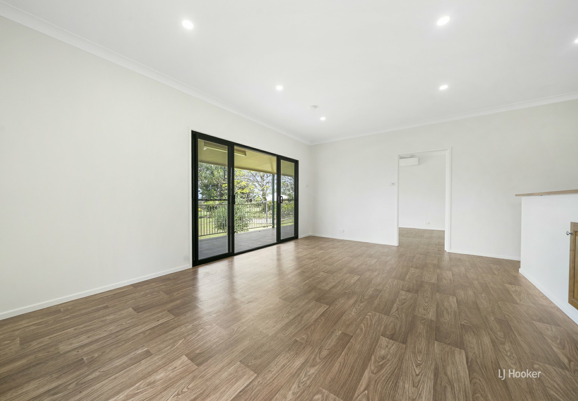 9 Crest Court — photo 6 of 19