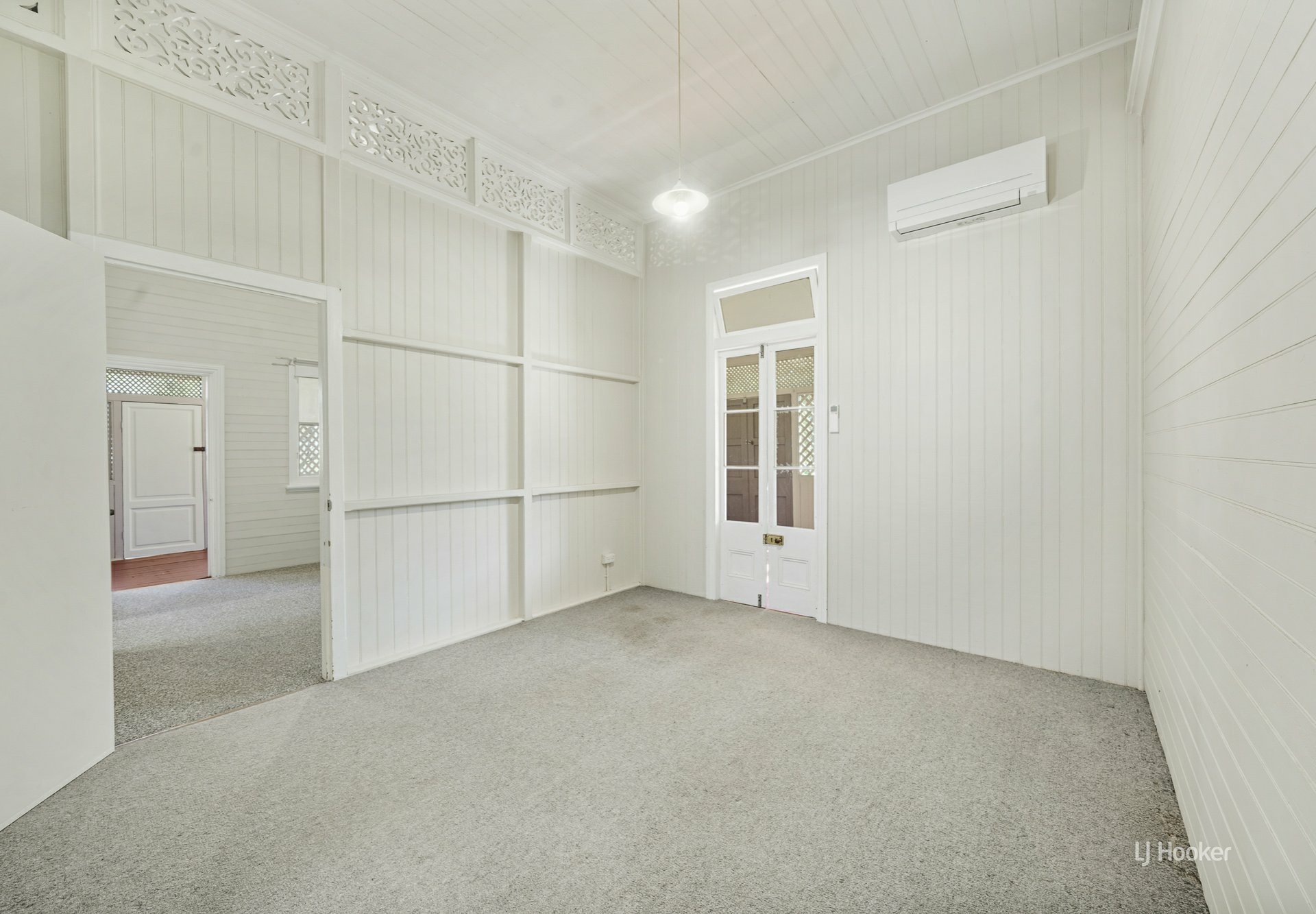 7 Russell Street — photo 2 of 16