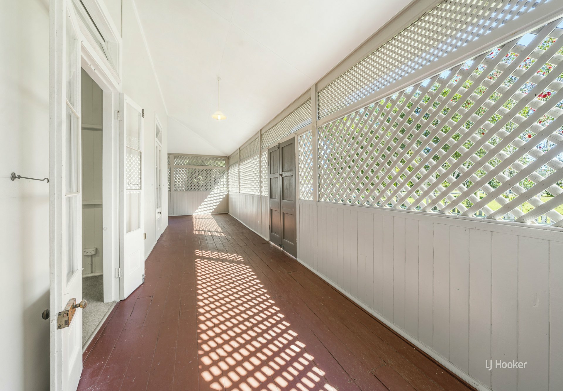 7 Russell Street — photo 10 of 16