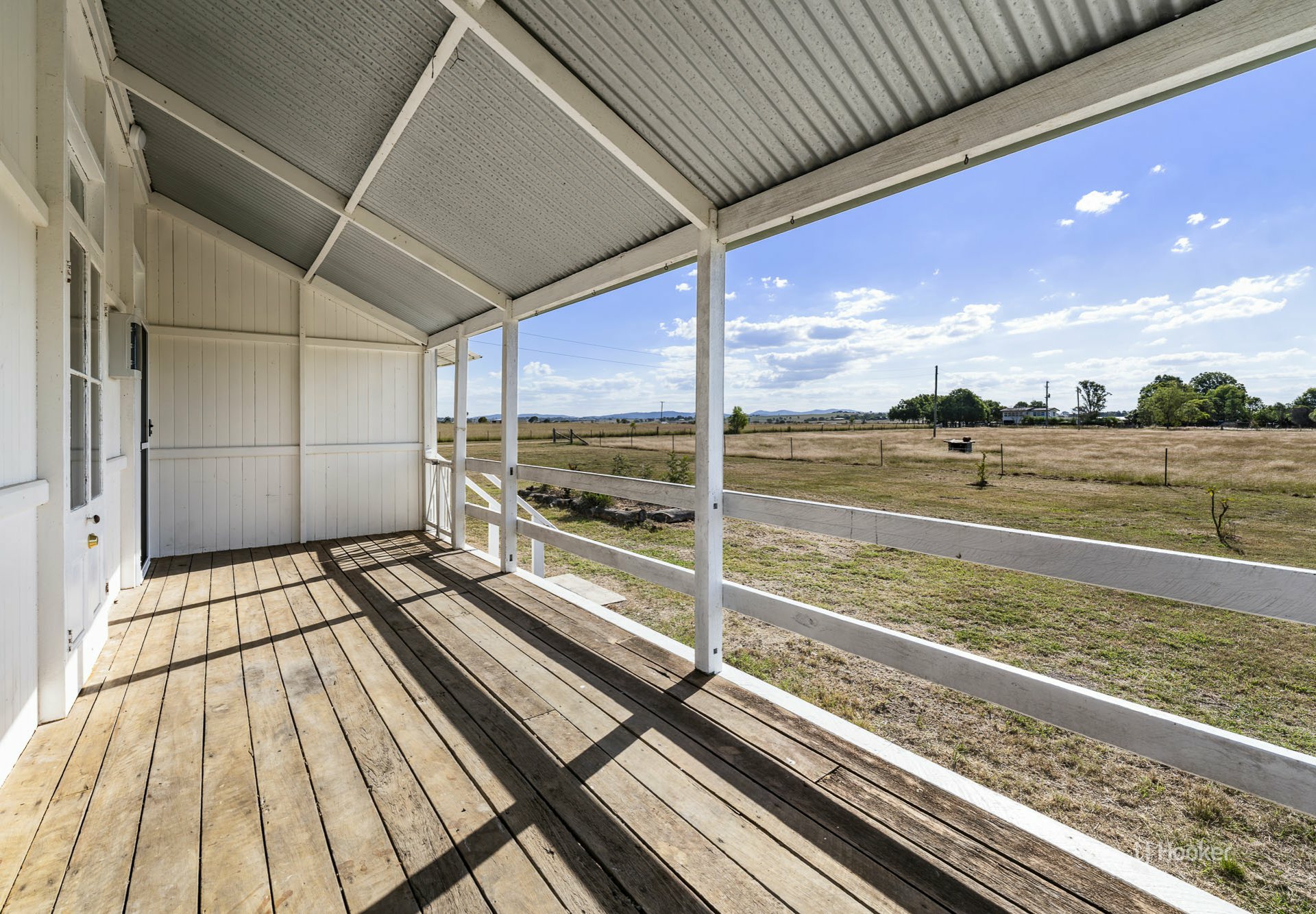 274 Silverleaves Road — photo 3 of 14