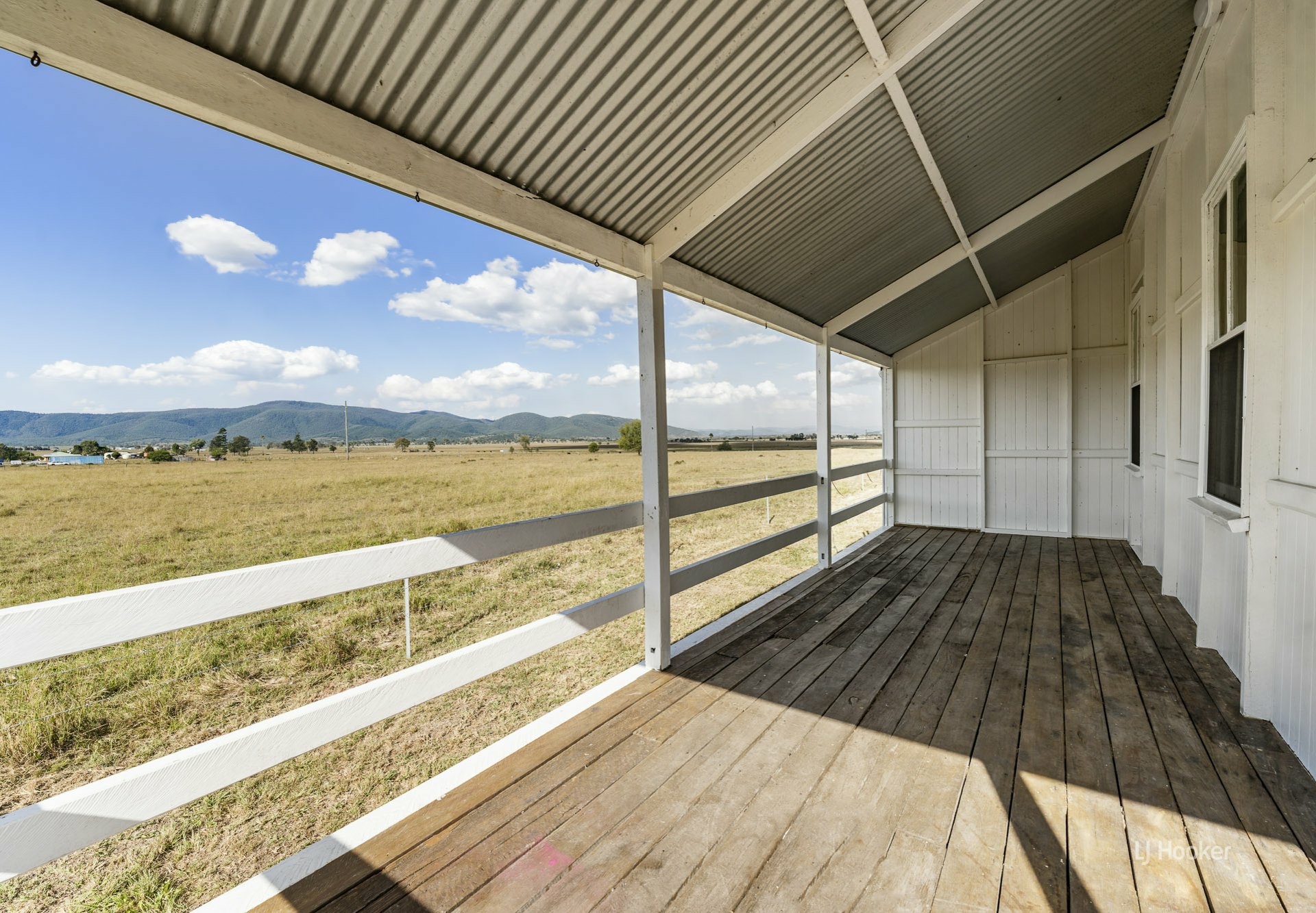 274 Silverleaves Road — photo 10 of 14