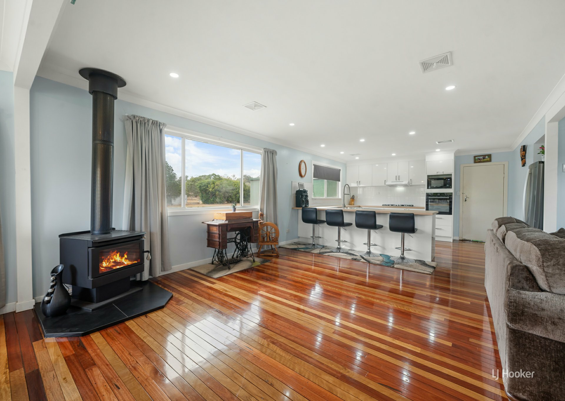 179 Blackbutt Crows Nest Road — photo 5 of 15