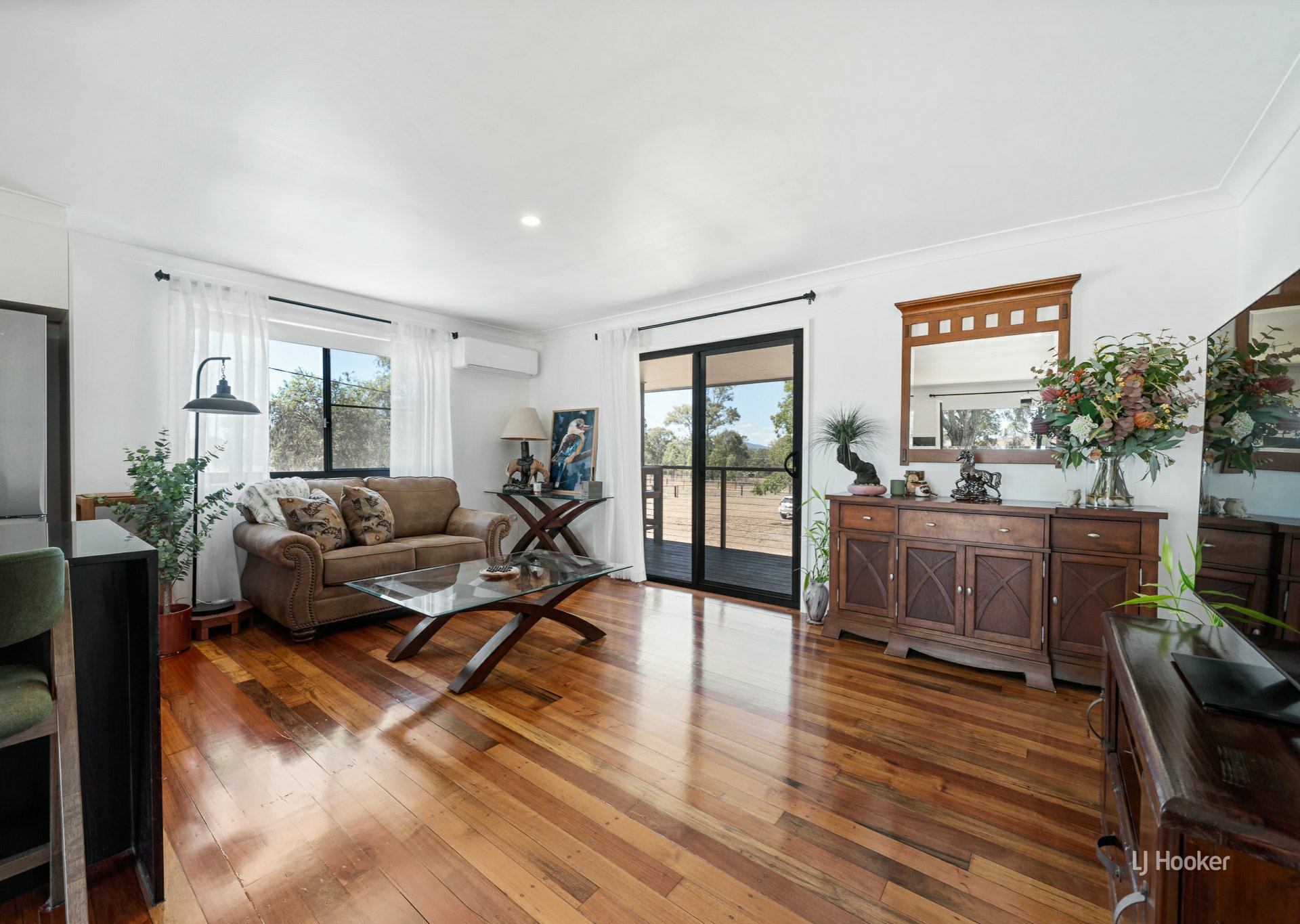 7379 Brisbane Valley Highway — photo 4 of 30